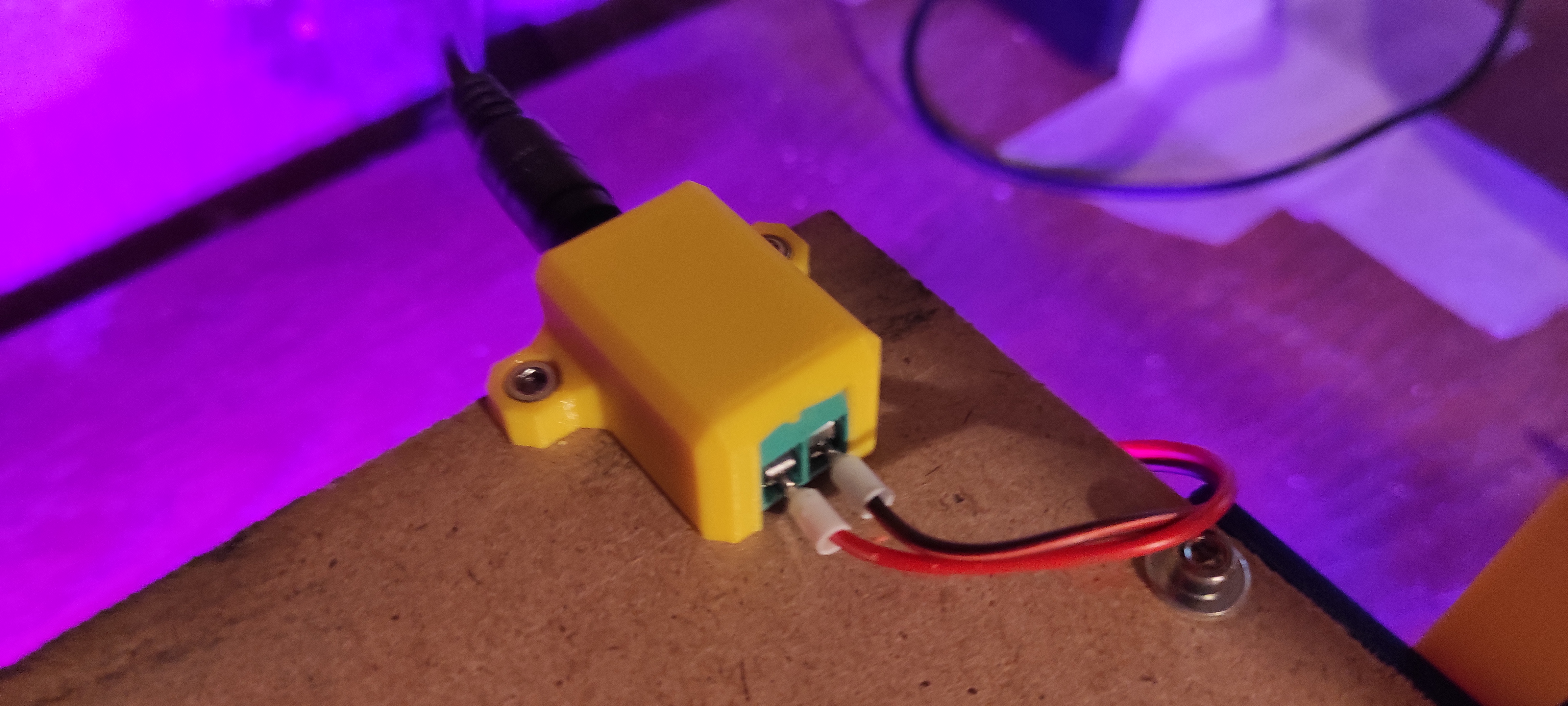 DC Connector Mount/Barrel Connector Mount