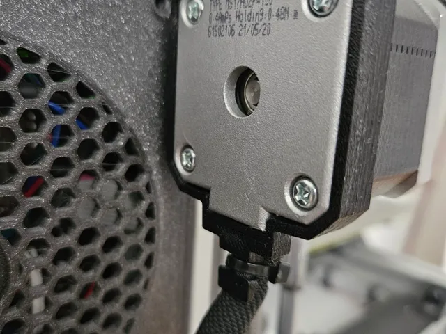Moons stepper cable protection