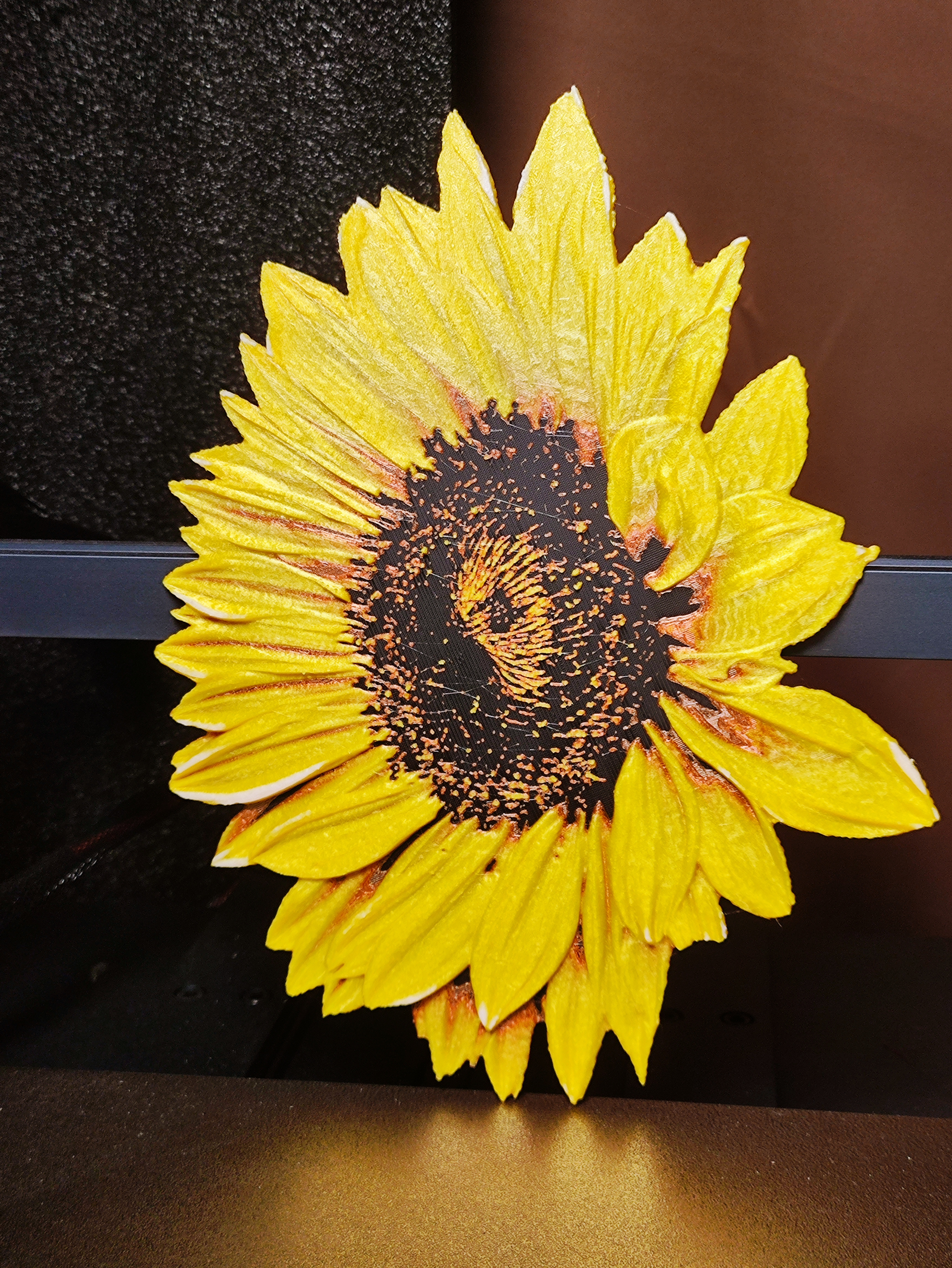 Miniatura 2 do modelo 3D Sunflower using Hueforge