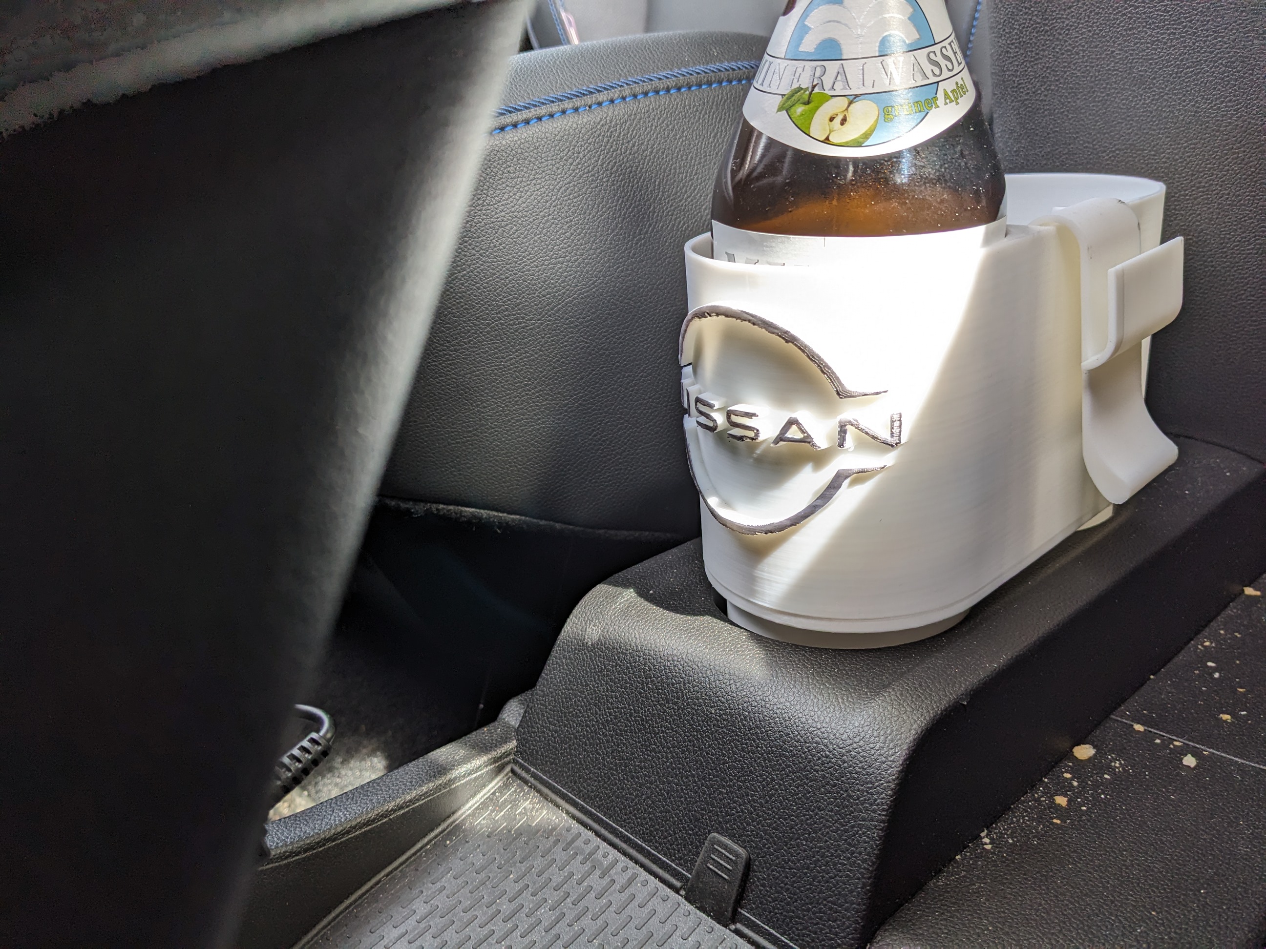 Getränkehalter Nissan