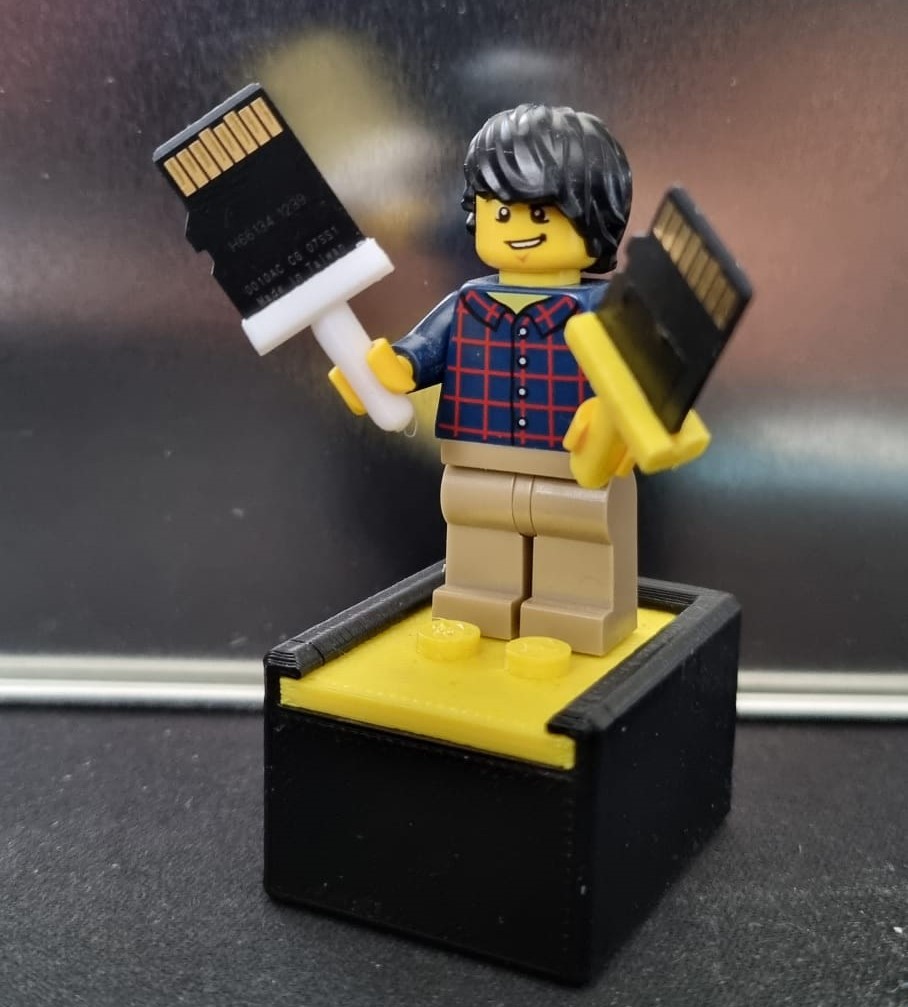 Silent Coworker SDcard Box