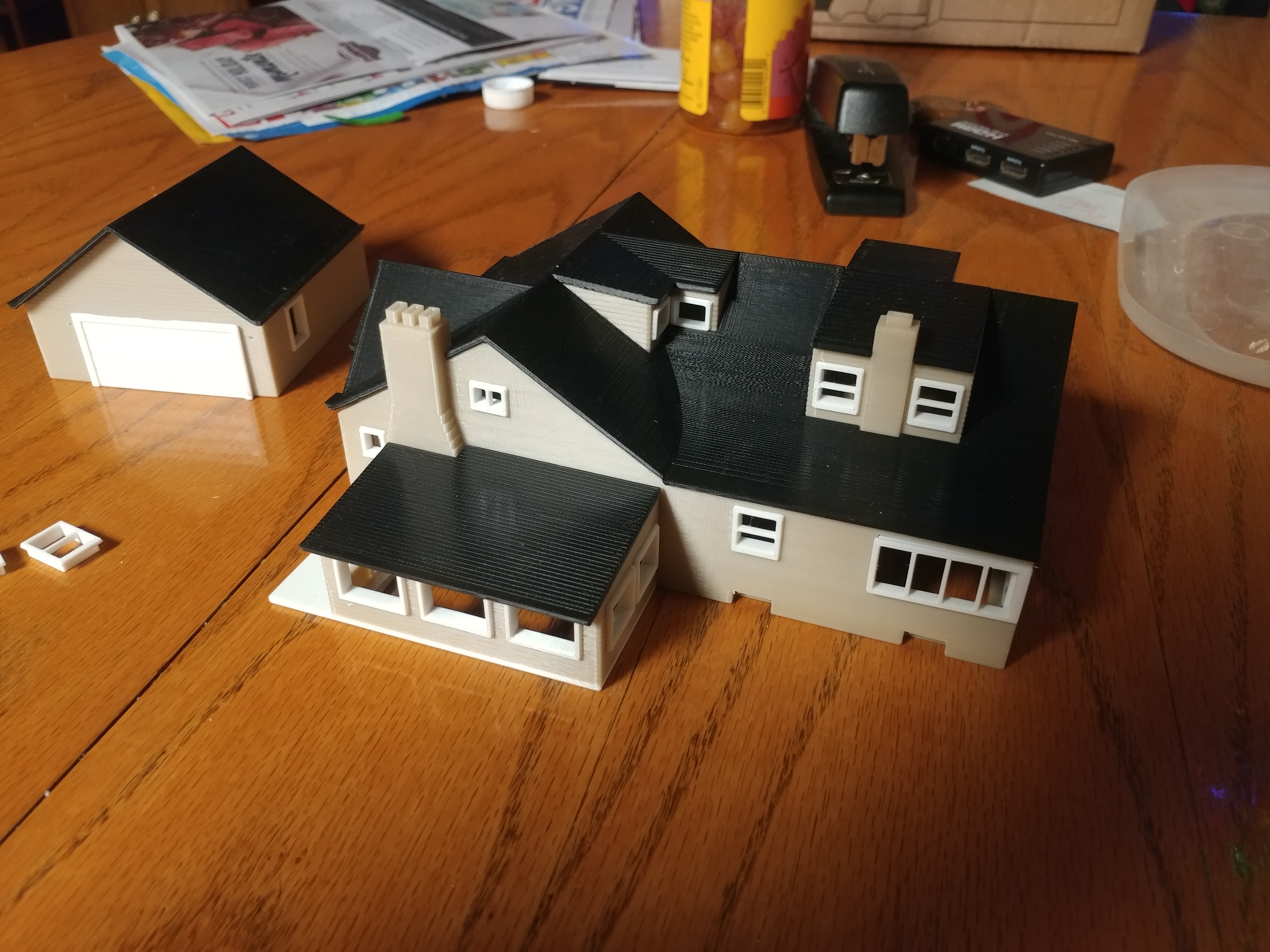HO Scale House and Garage