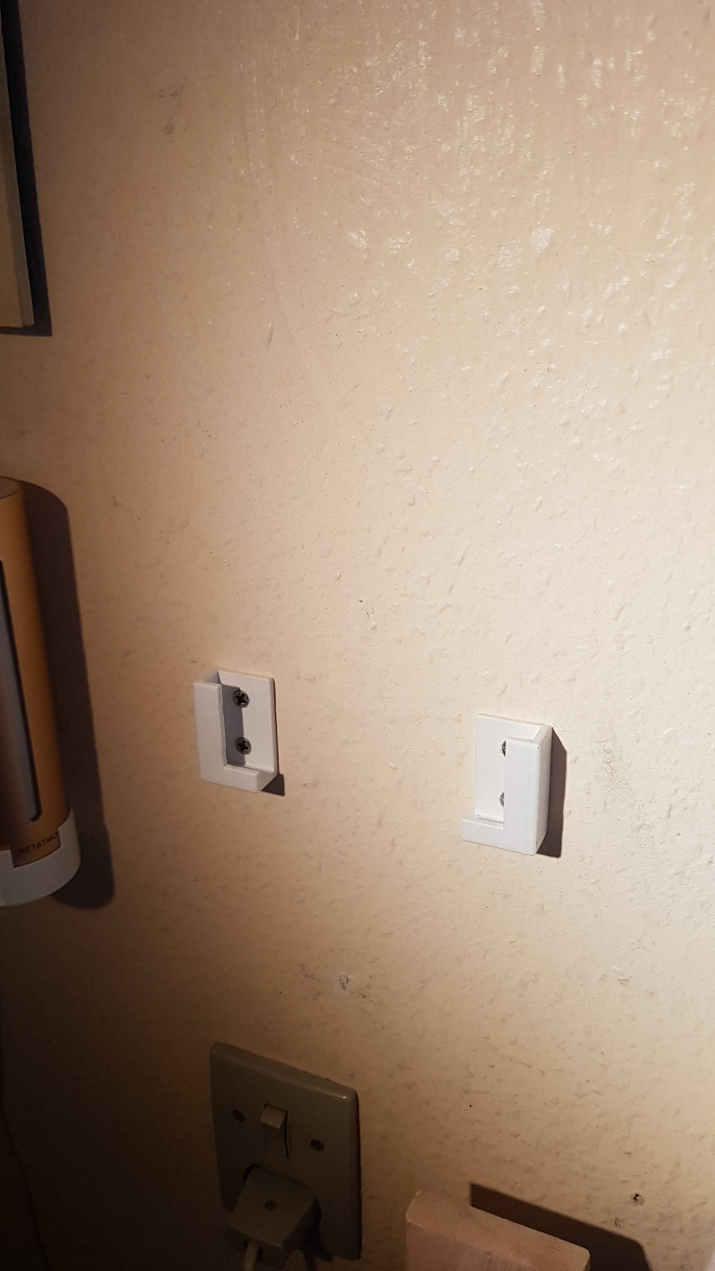 Miniatura 2 do modelo 3D Universal tablet wall mount.