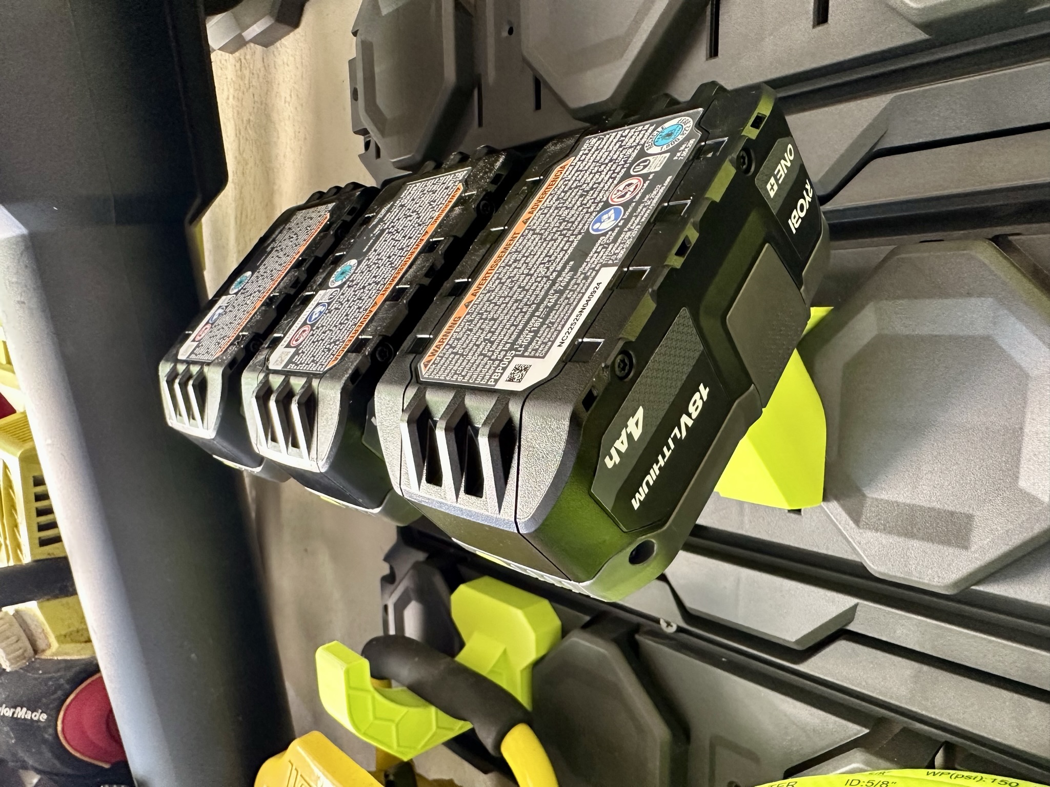 18V batteries holder for Ryobi Link