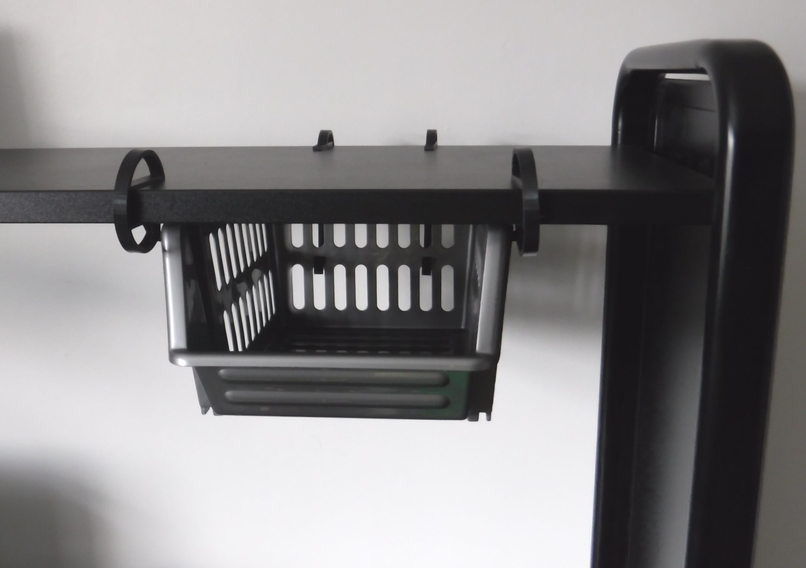 Under shelf storage clip set