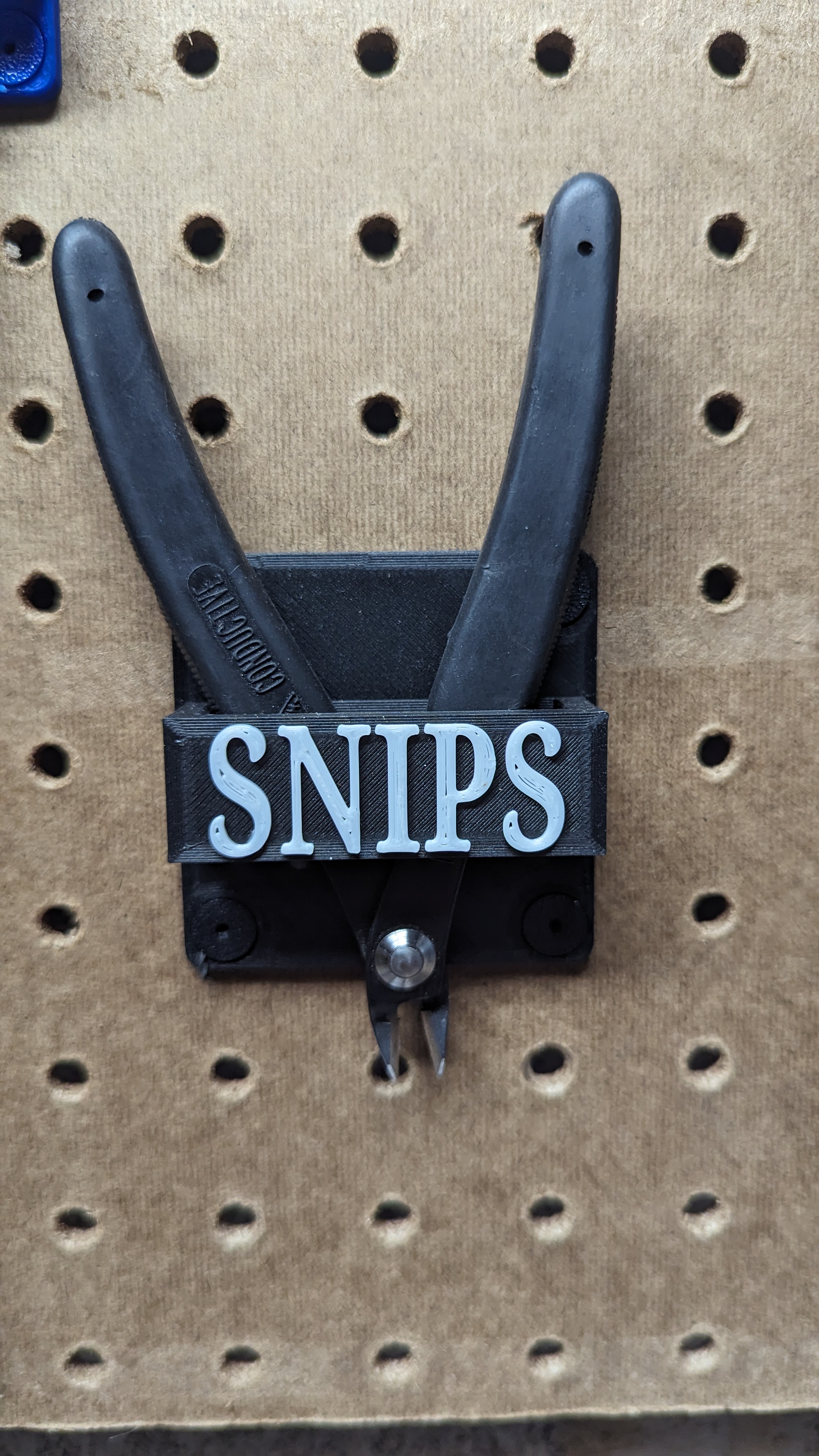 Snips Pegboard Mount