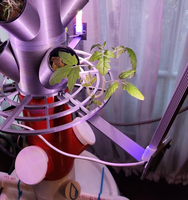 LED Plant Light Holders 3D model thumbnail