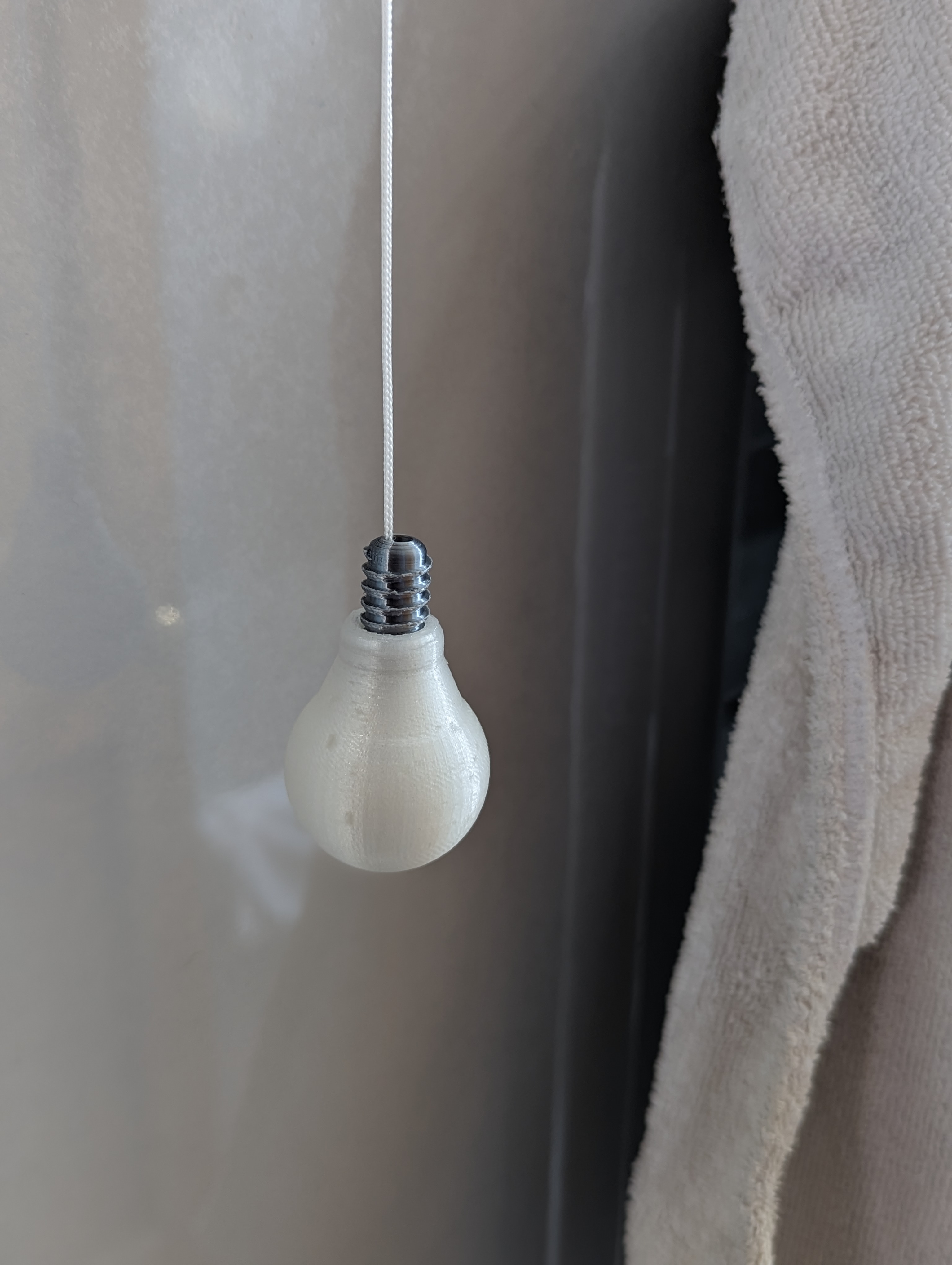 Light bulb Pull cord toggle