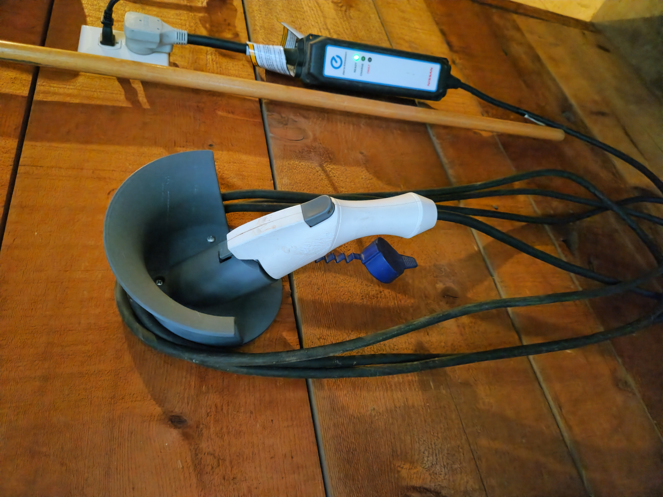 J1772 Nissan Leaf OEM holder and wire wrap
