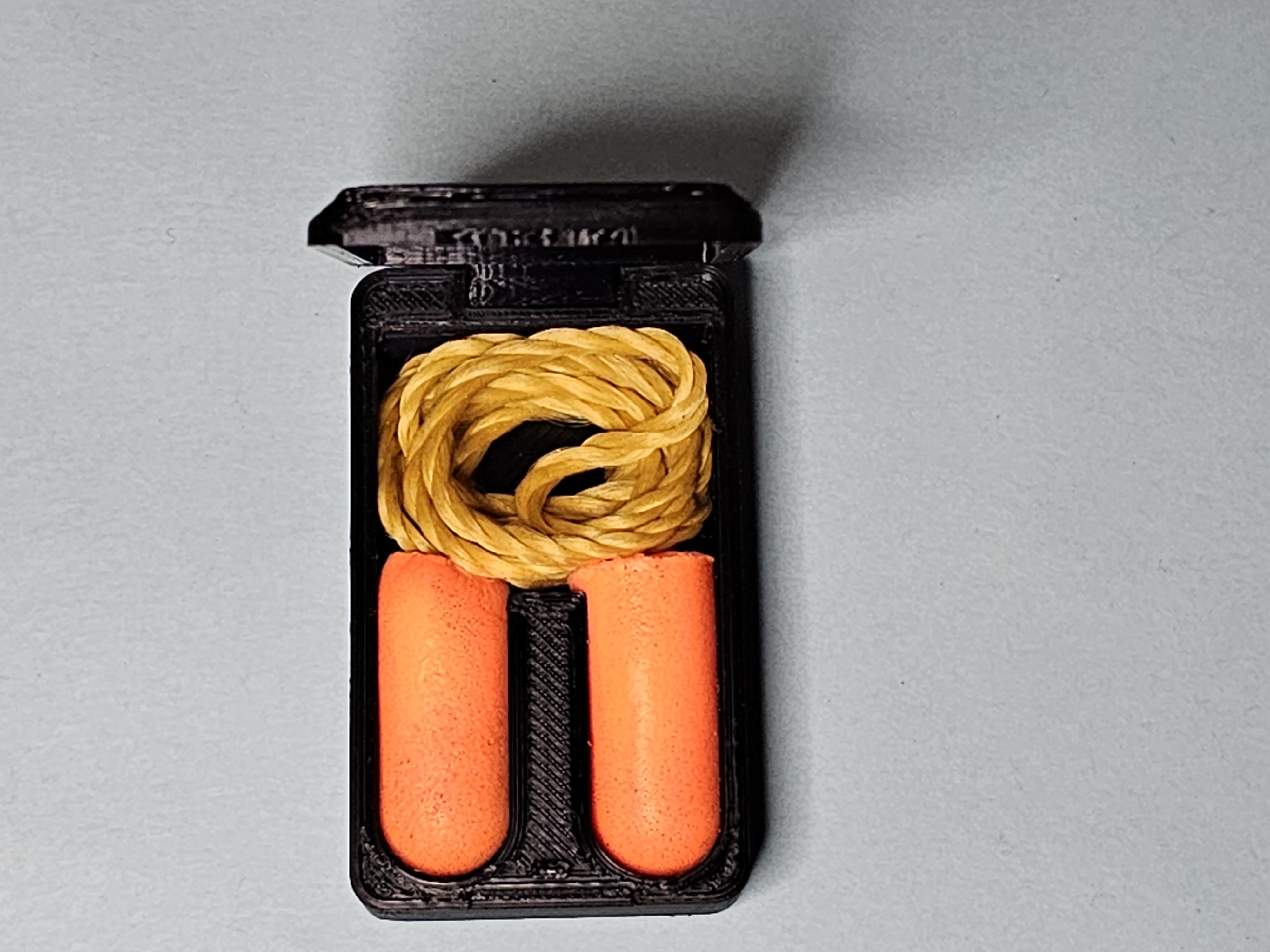 Ear Plug Case With Room For String by Steven786 Download free STL