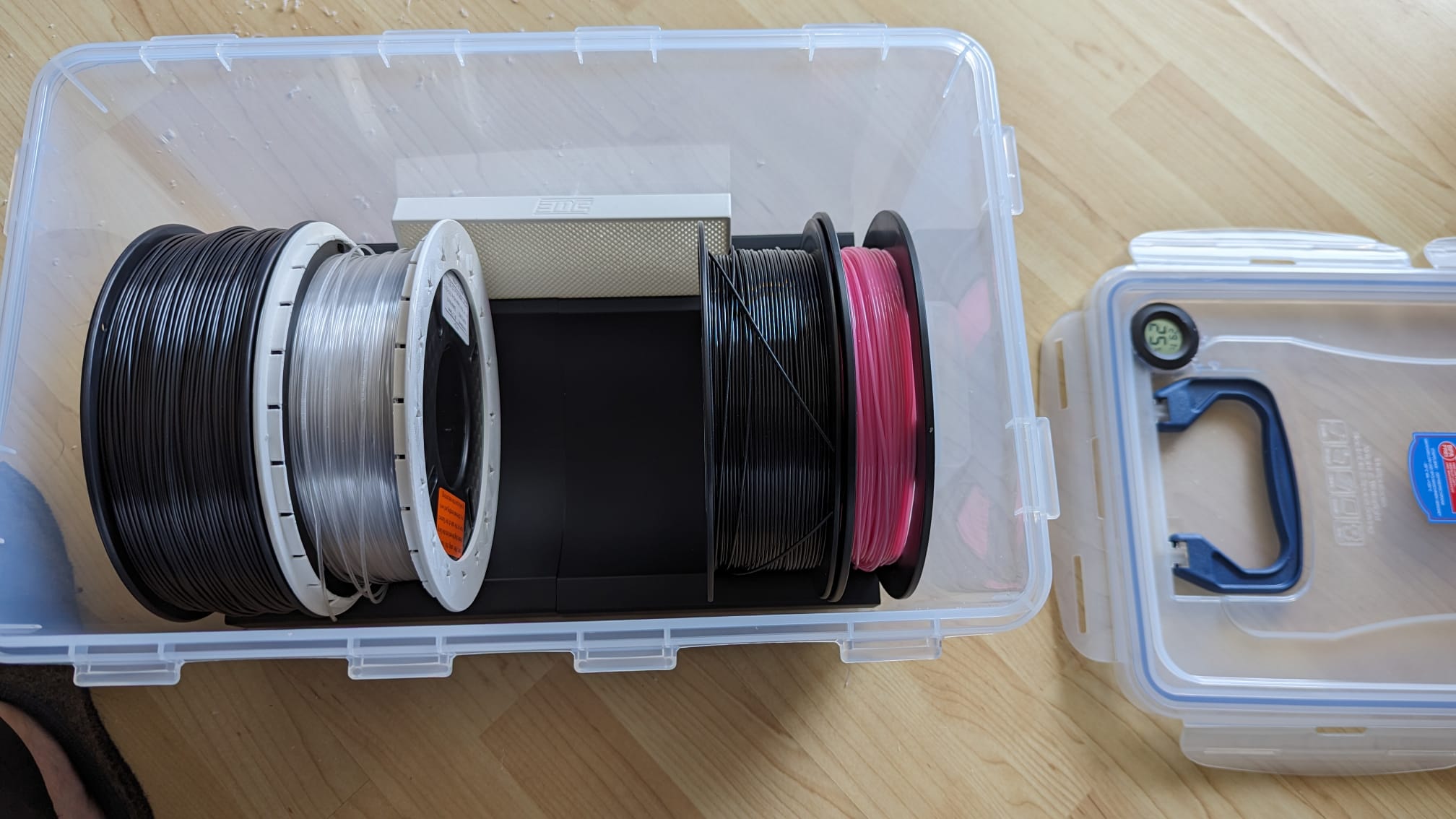 Spoolstand for LocknLock 42l Box