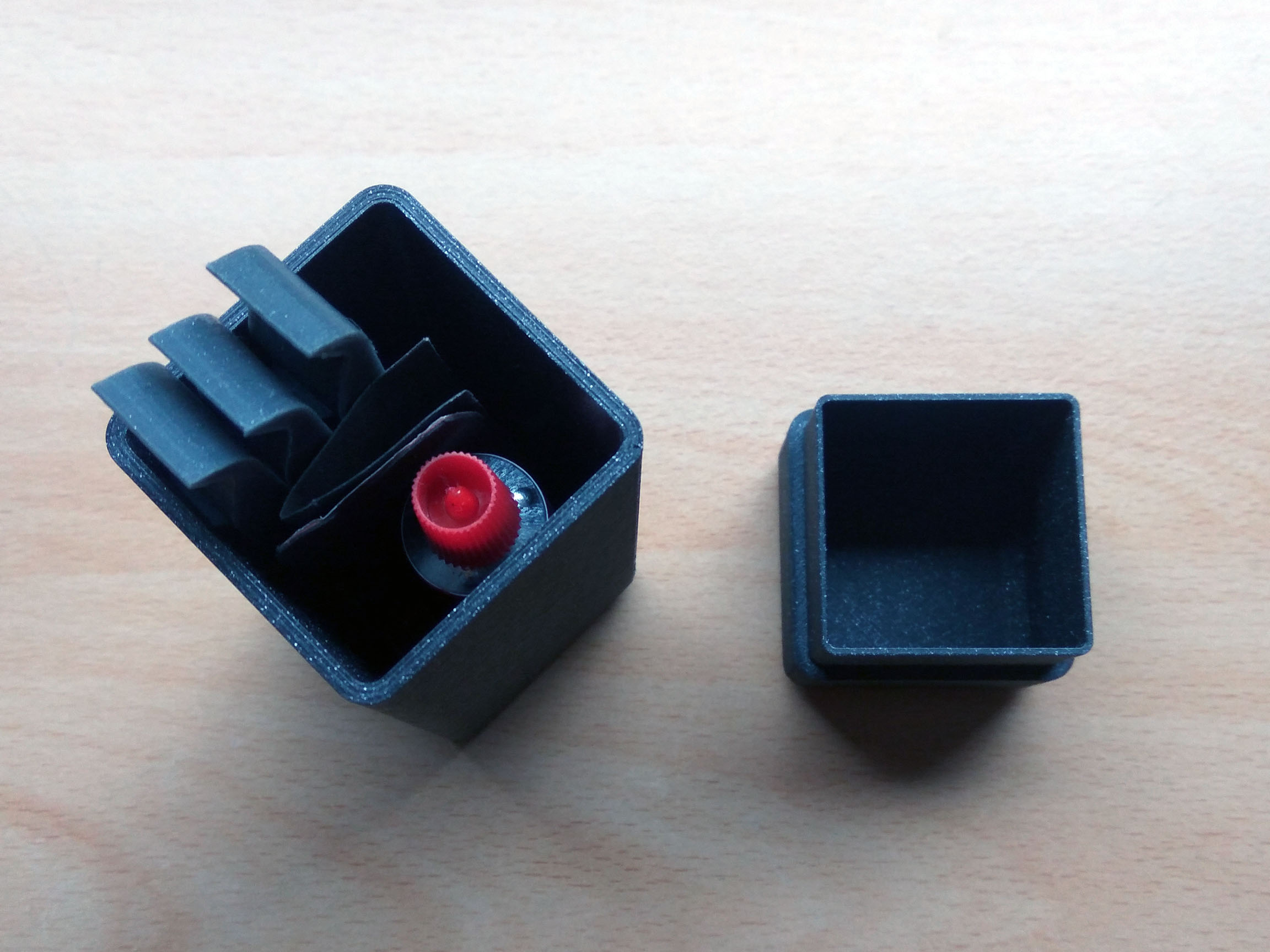 Miniatura 2 do modelo 3D Rounded Box With Lid - V2