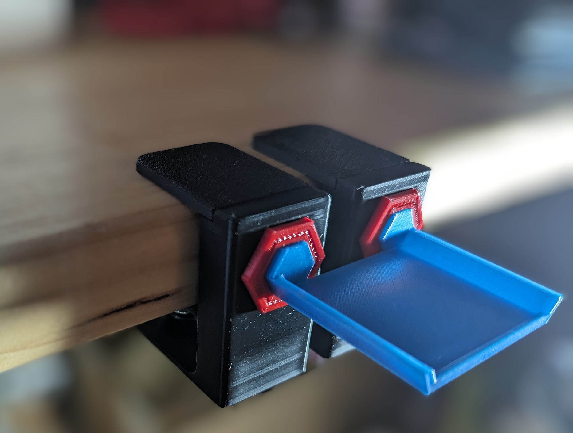 Quick desk clamp for HSW - one honeycomb
