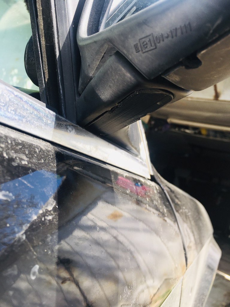 bmw-e30-mirror-wiring-bottom-cover-oem-51-16-1-937-441-444-51-16-1