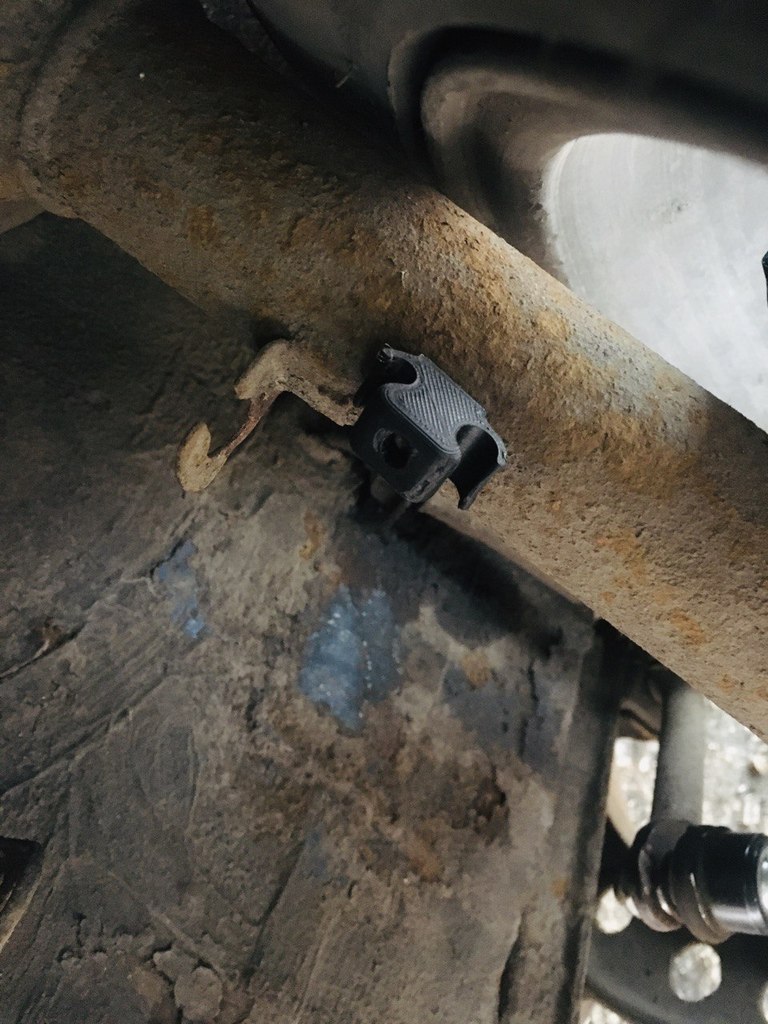 Bmw E30 front strut wiring holder (OEM 61 13 1 370 421) by Kotyarko