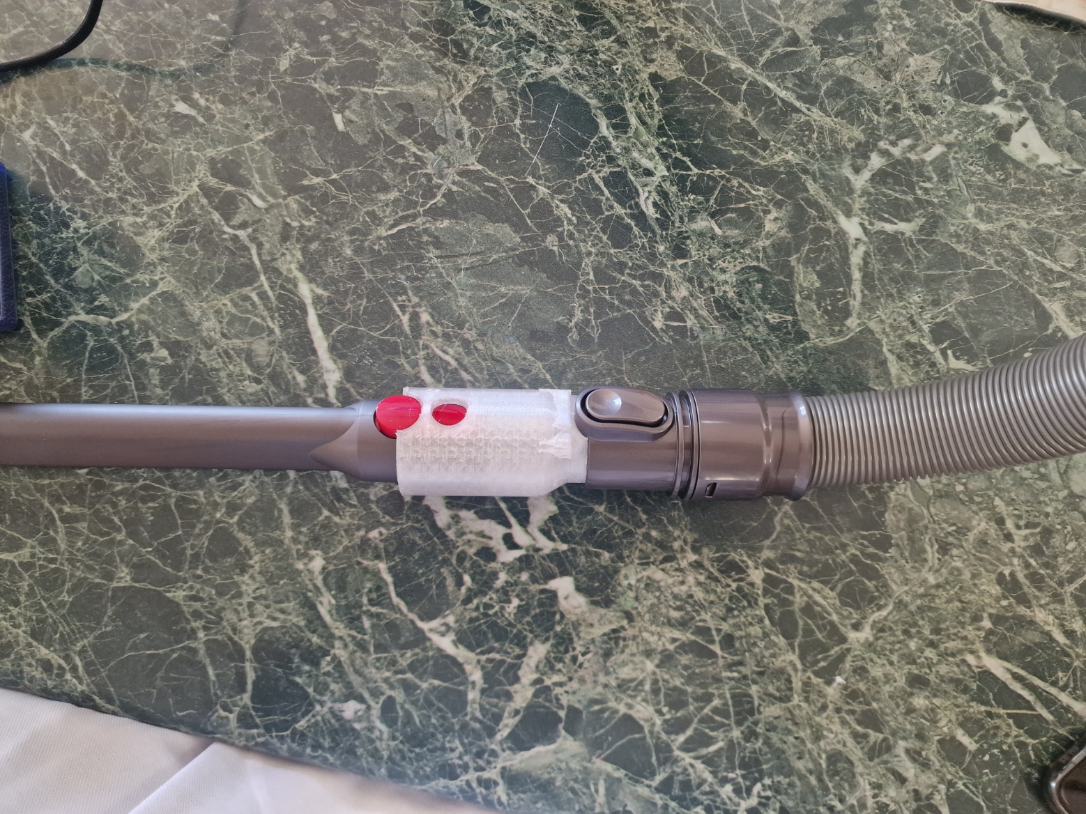 Dyson V6/pet grooming hose to V15/new accessories adaopter by