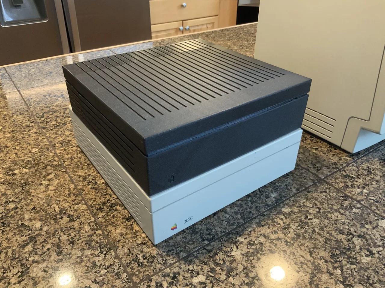 Replica Apple HD 20SC Enclosure by PotatoFi | Download free STL