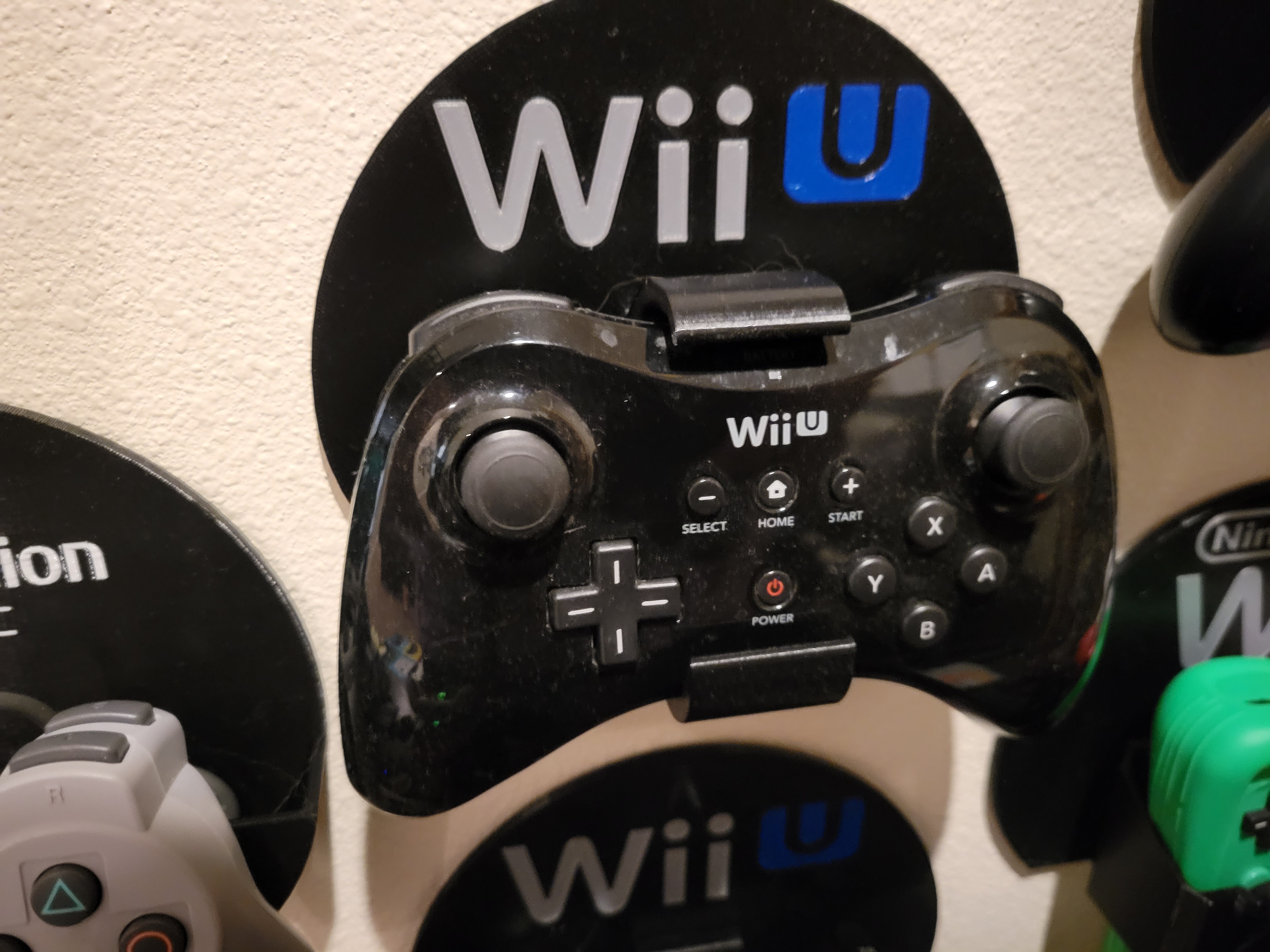 Wii U Pro Controller Wall Mount