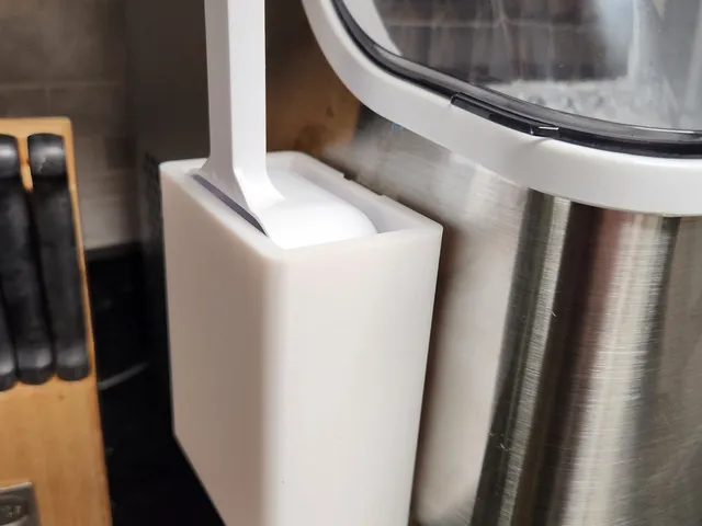 Counter top ice scoop holder