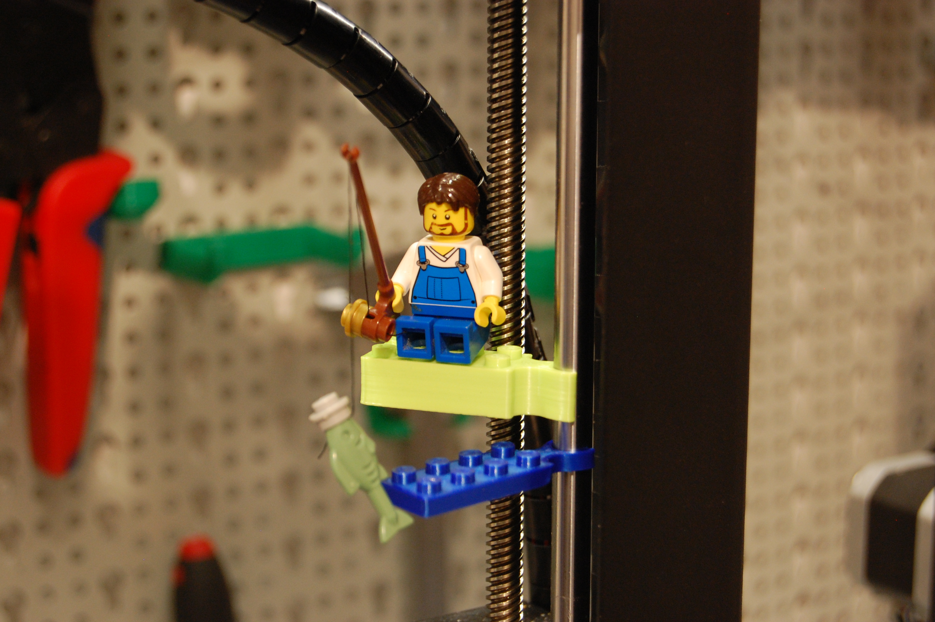 Clampable LEGO brick (with a cool story behind)