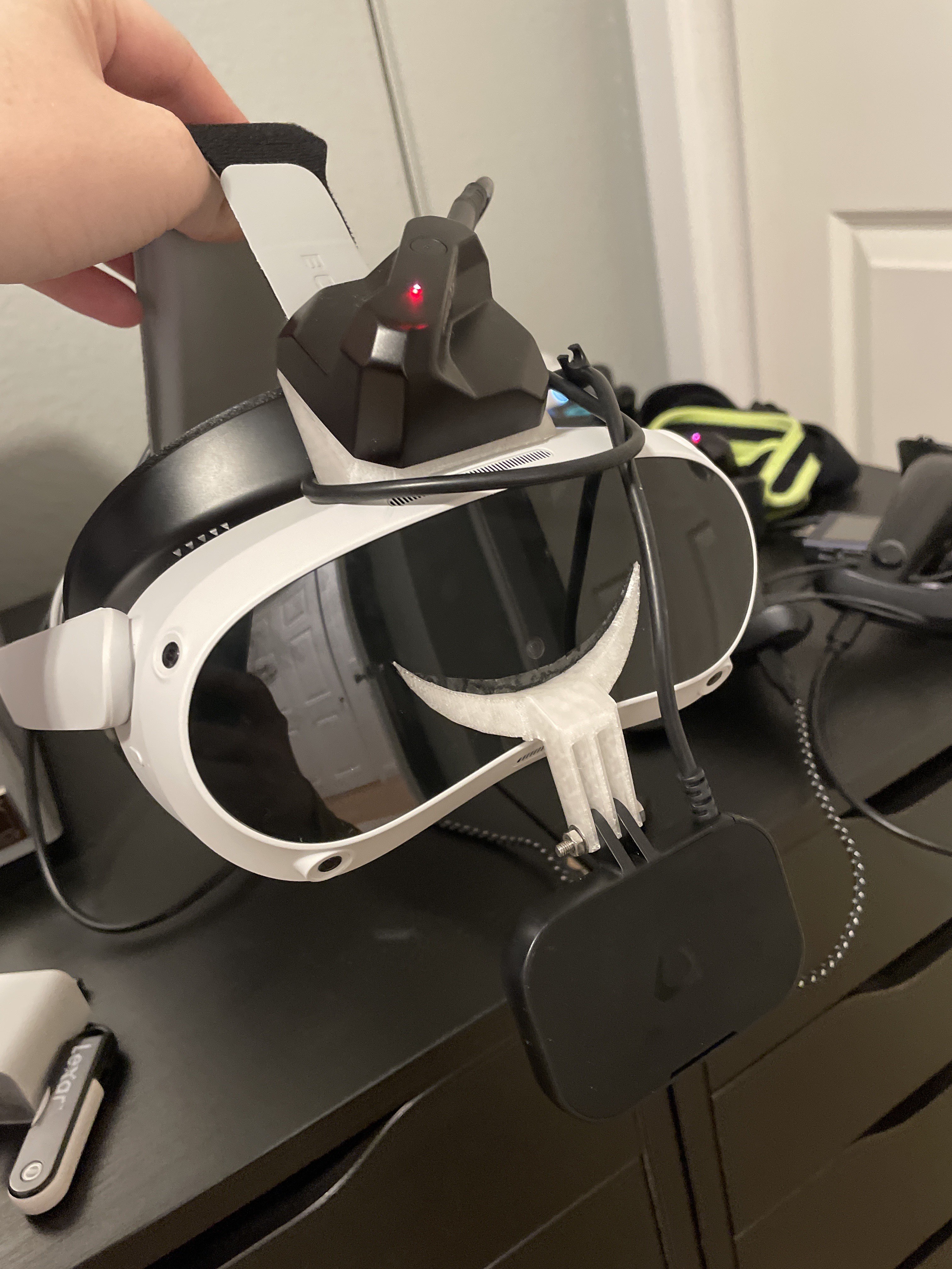 Vive Face Tracker Mount for Pico 4 by emmathyst | Download free