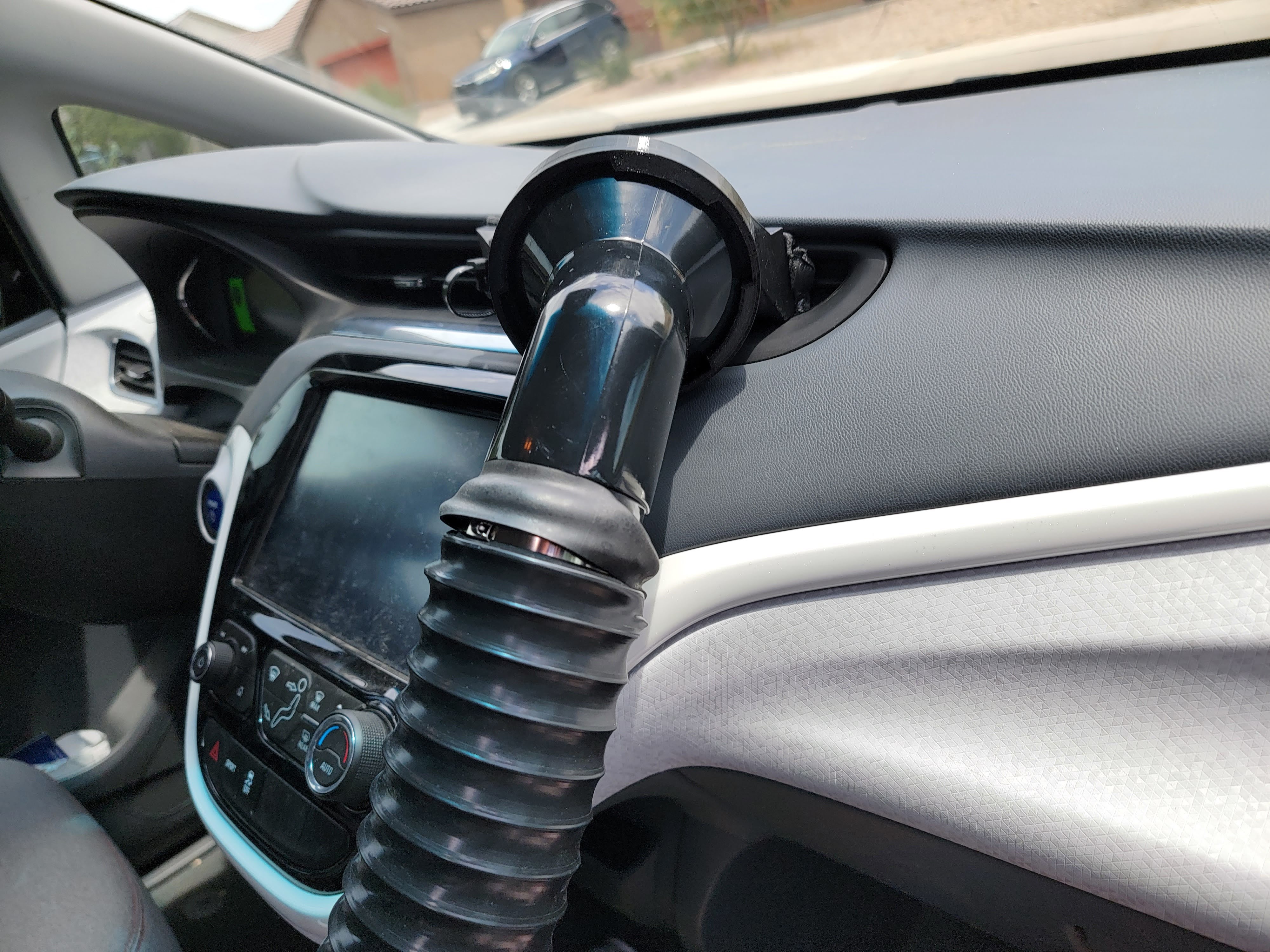 2017-2021 Chevrolet Bolt EV Noggle Adapter by Ty.P | Download free STL ...