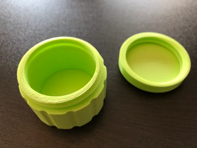 Short Screw-Top Container