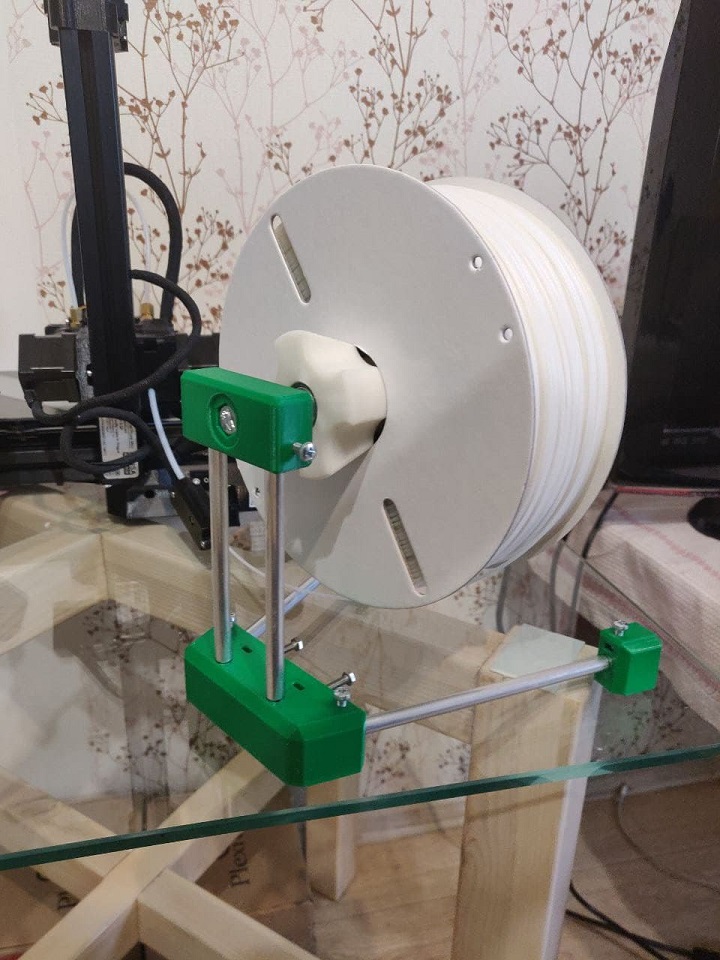 Universal Tabletop Spool Holder by Vladislav Nikonov | Download free ...