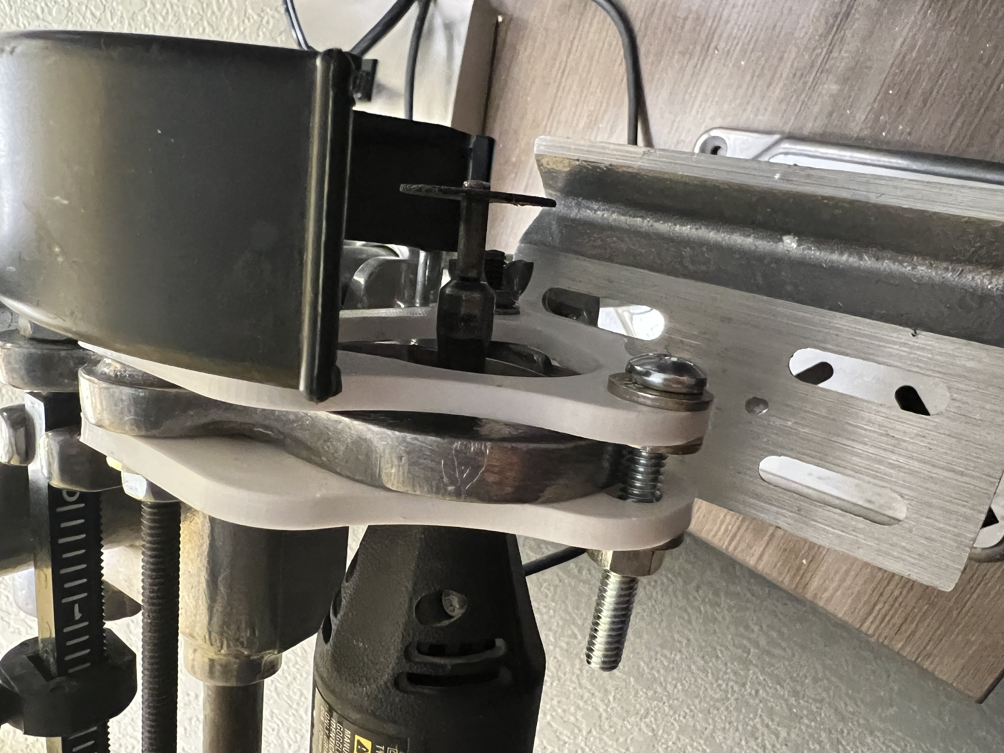 Dremel/Vermont American Drill Press Adaption Clamp by Tom Anderson (The