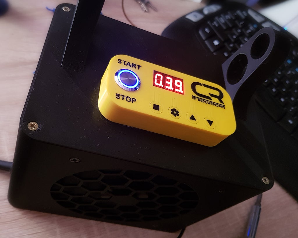 Ozone generator for cars interior decontamination