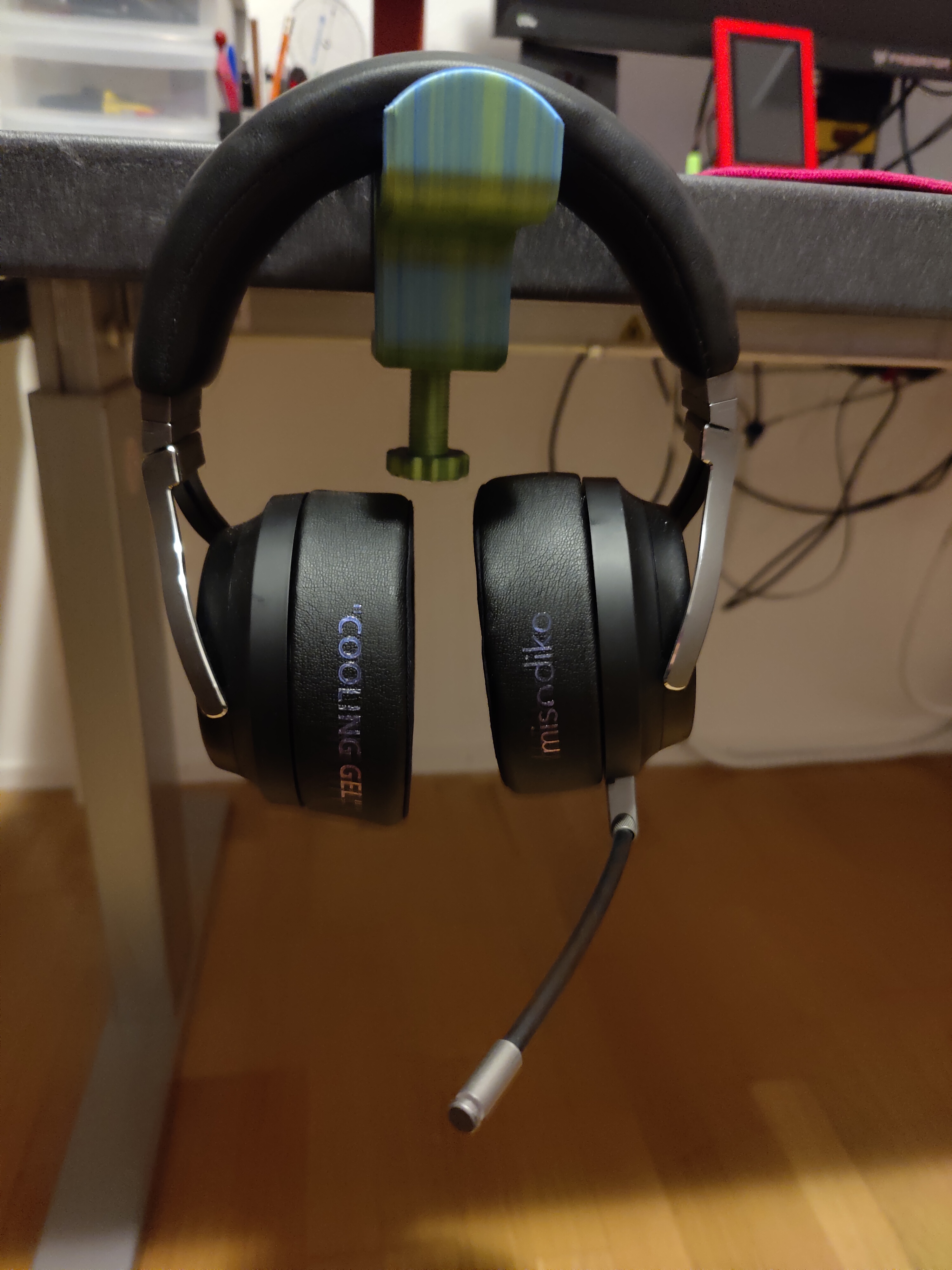 Miniatura 2 do modelo 3D Clampable Parametric Headphone Stand