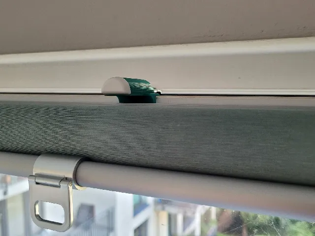 Ikea-roller blind window mount