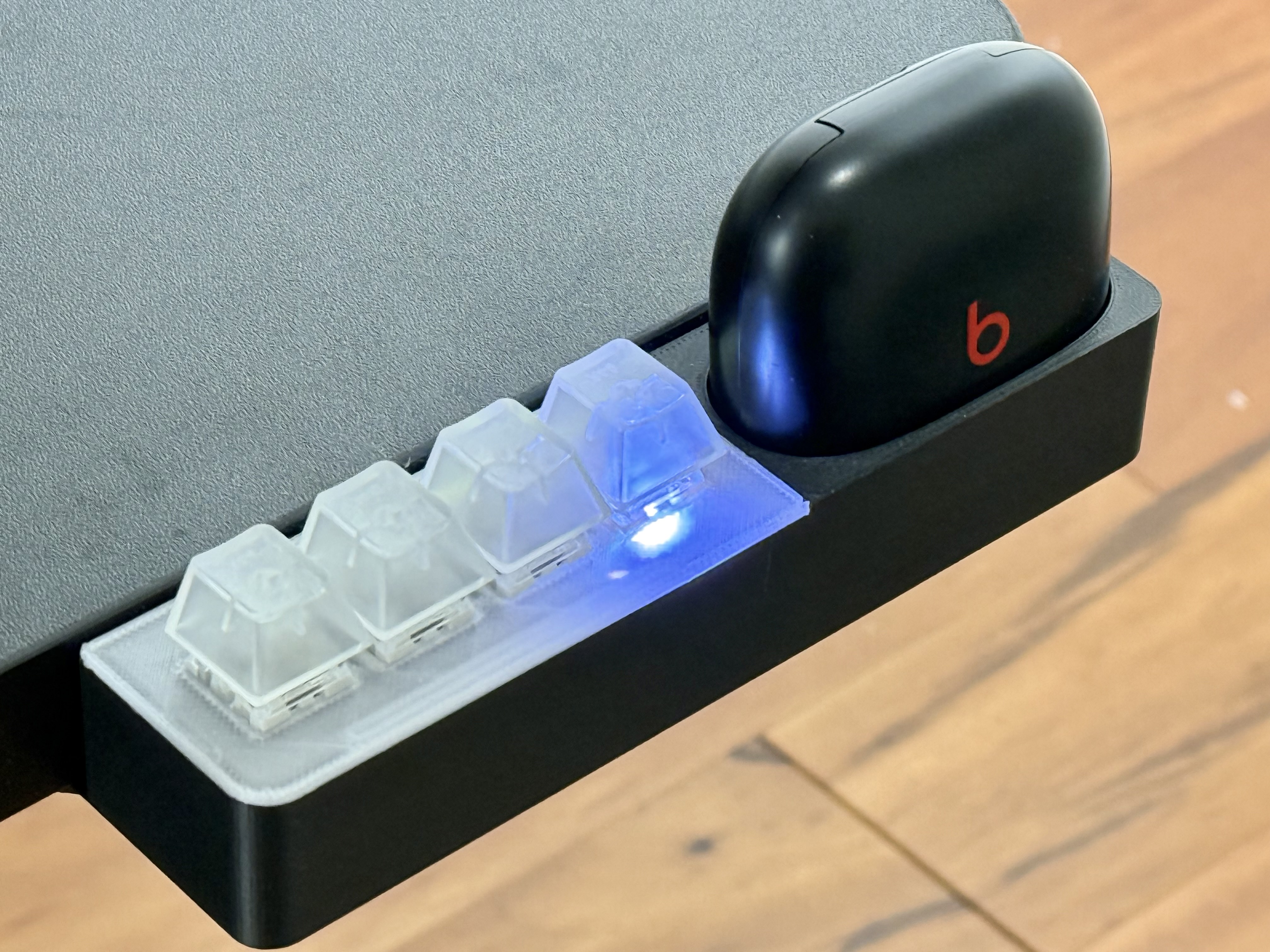 somakey + beats fit pro holder