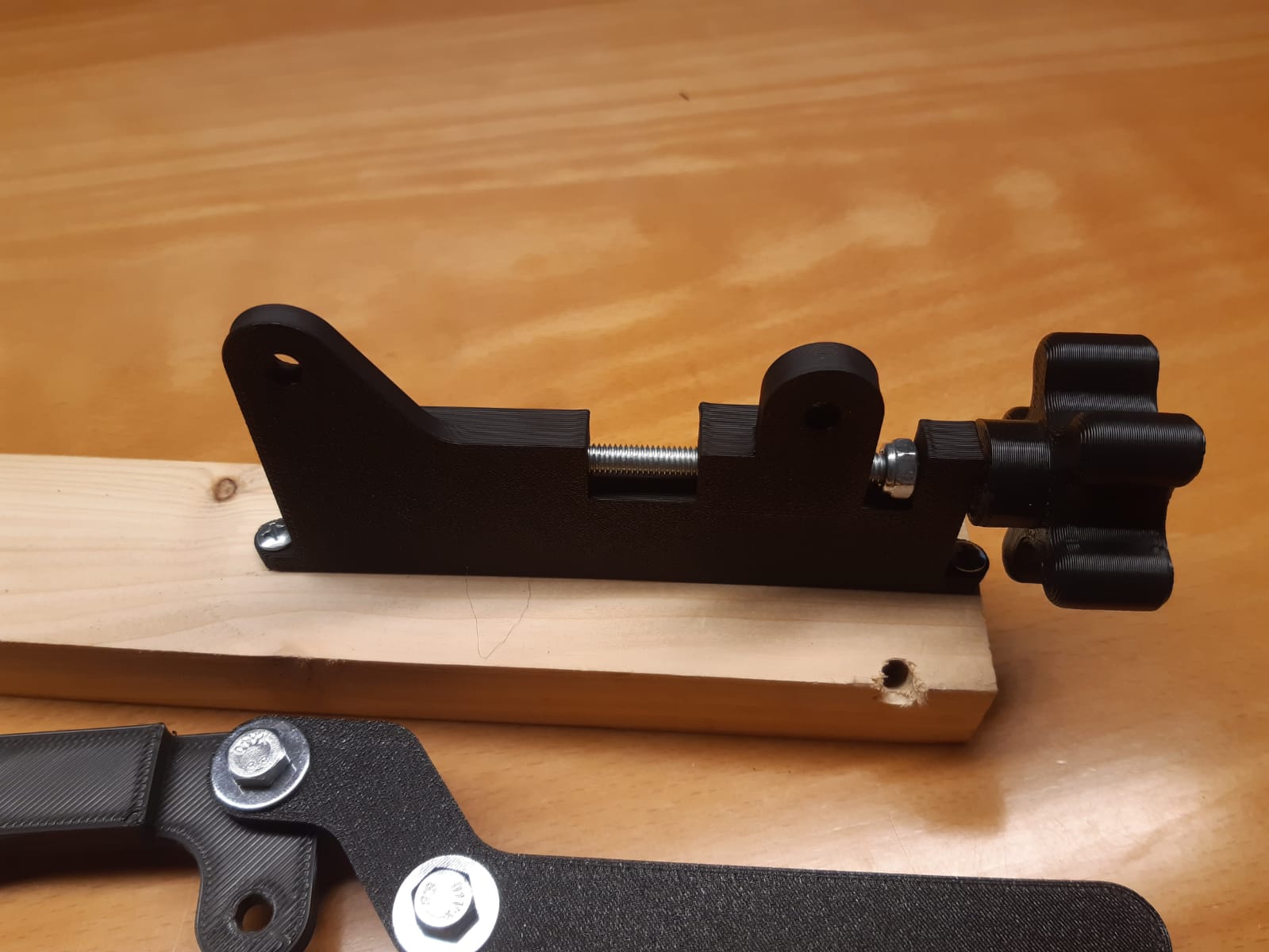 Miniatura 12 do modelo 3D variable horizontal toggle clamp
