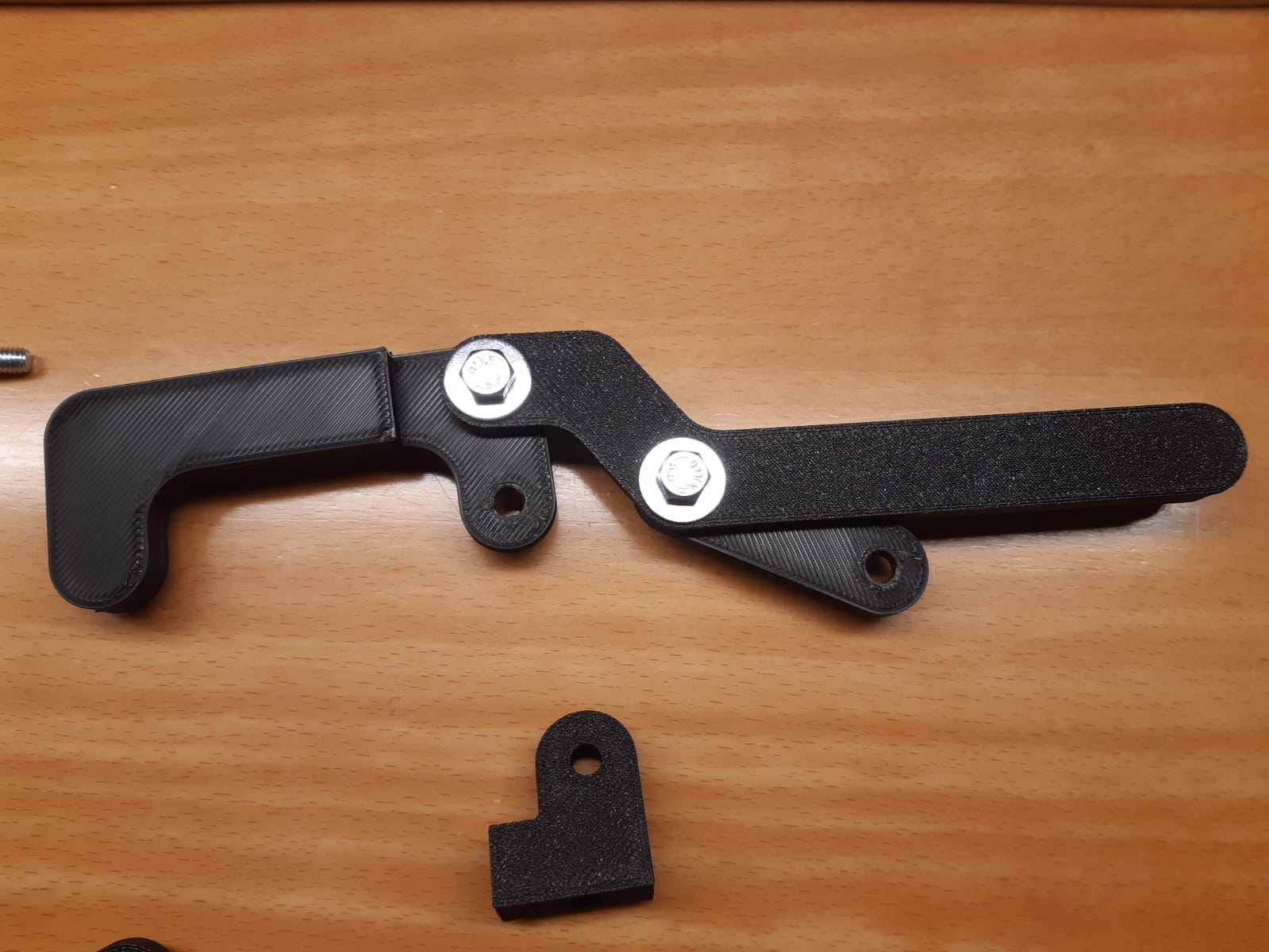 Miniatura 3 do modelo 3D variable horizontal toggle clamp