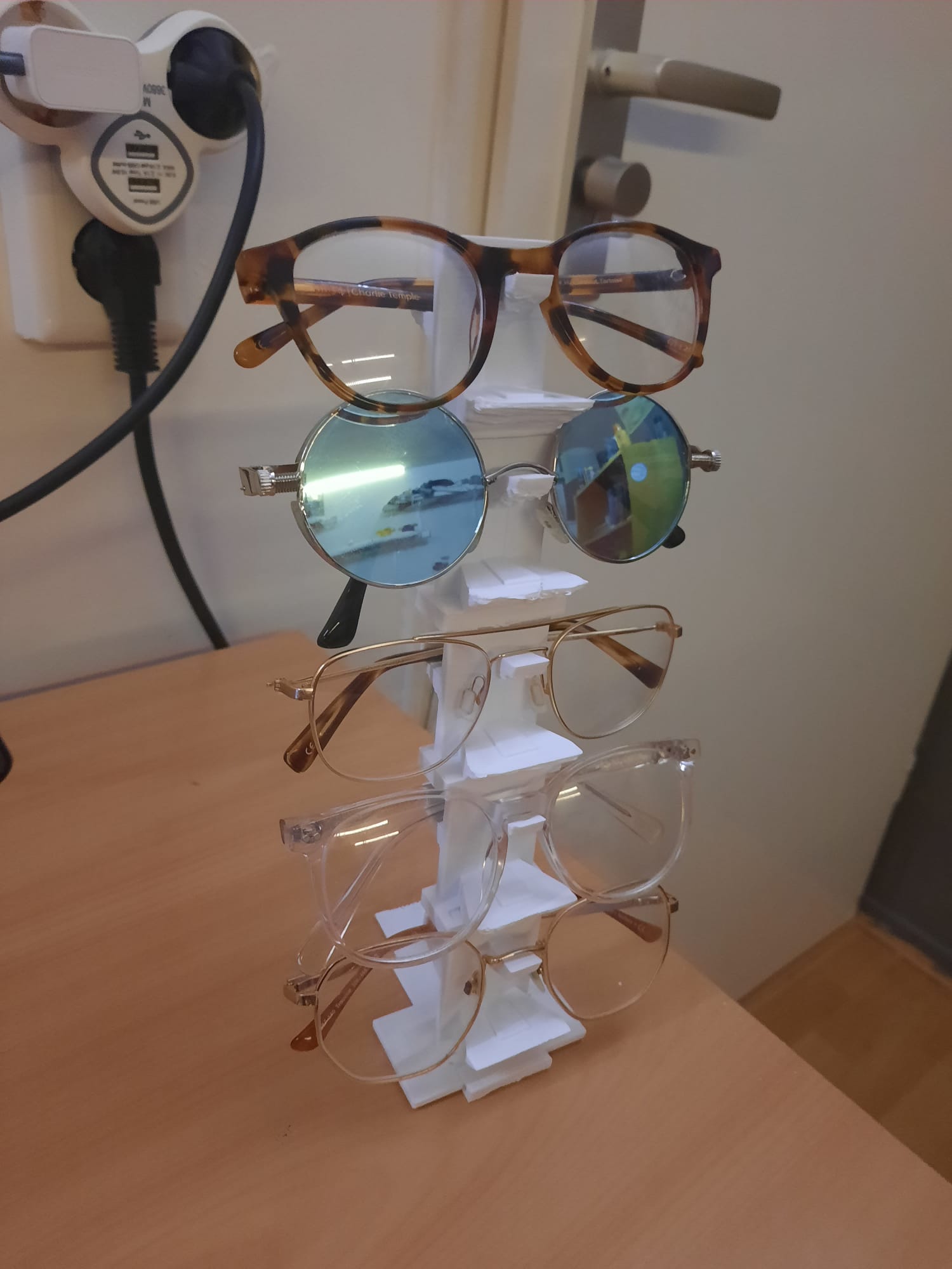 Eyeglass/Sunglass holder tower by Joris Mooij Download free STL model