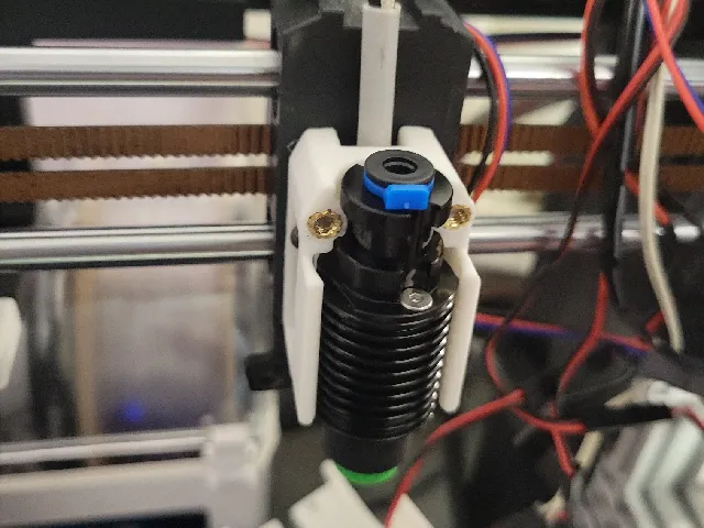 The 100 CHC mount with cable routing