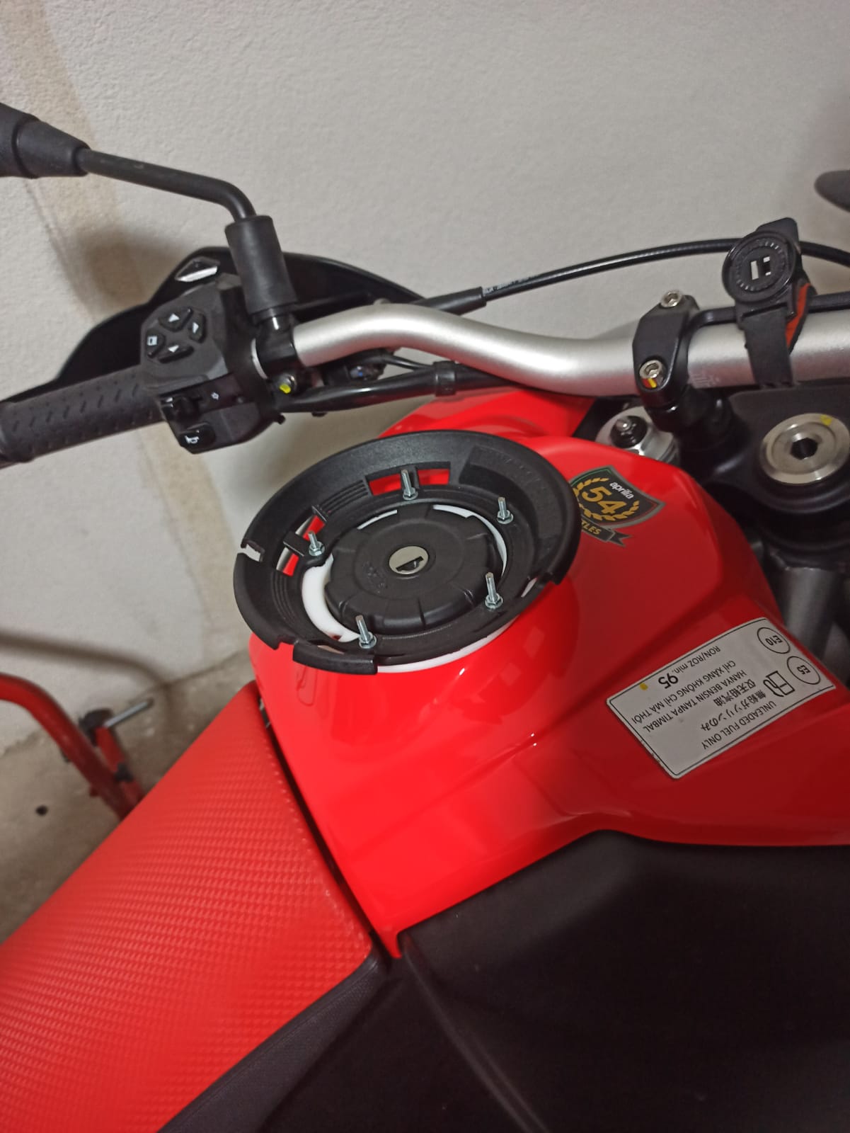 Aprilia Tuareg 660 Tank Adapter (for Givi BF25)