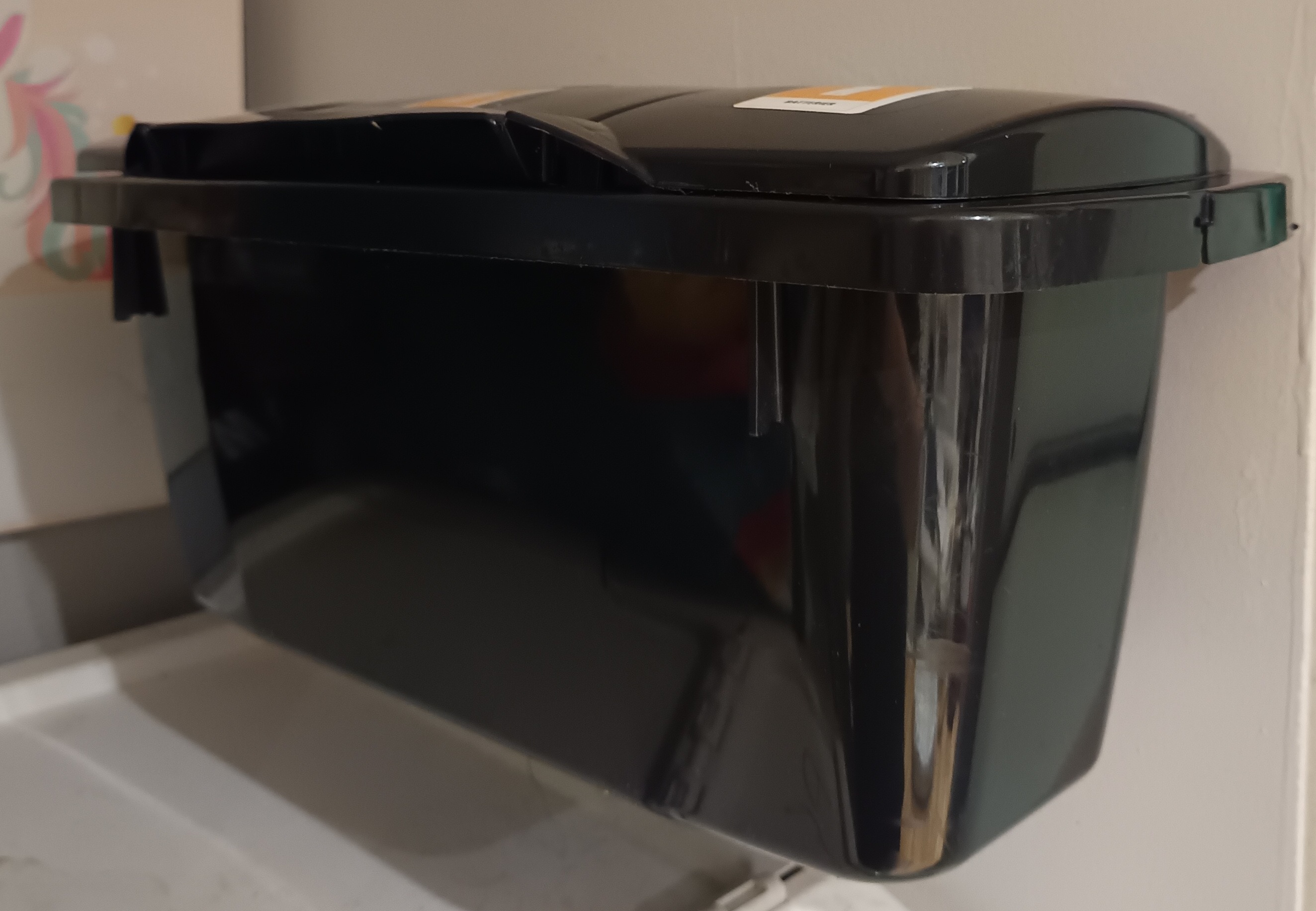 Väggfäste för PSW Elektronikbox