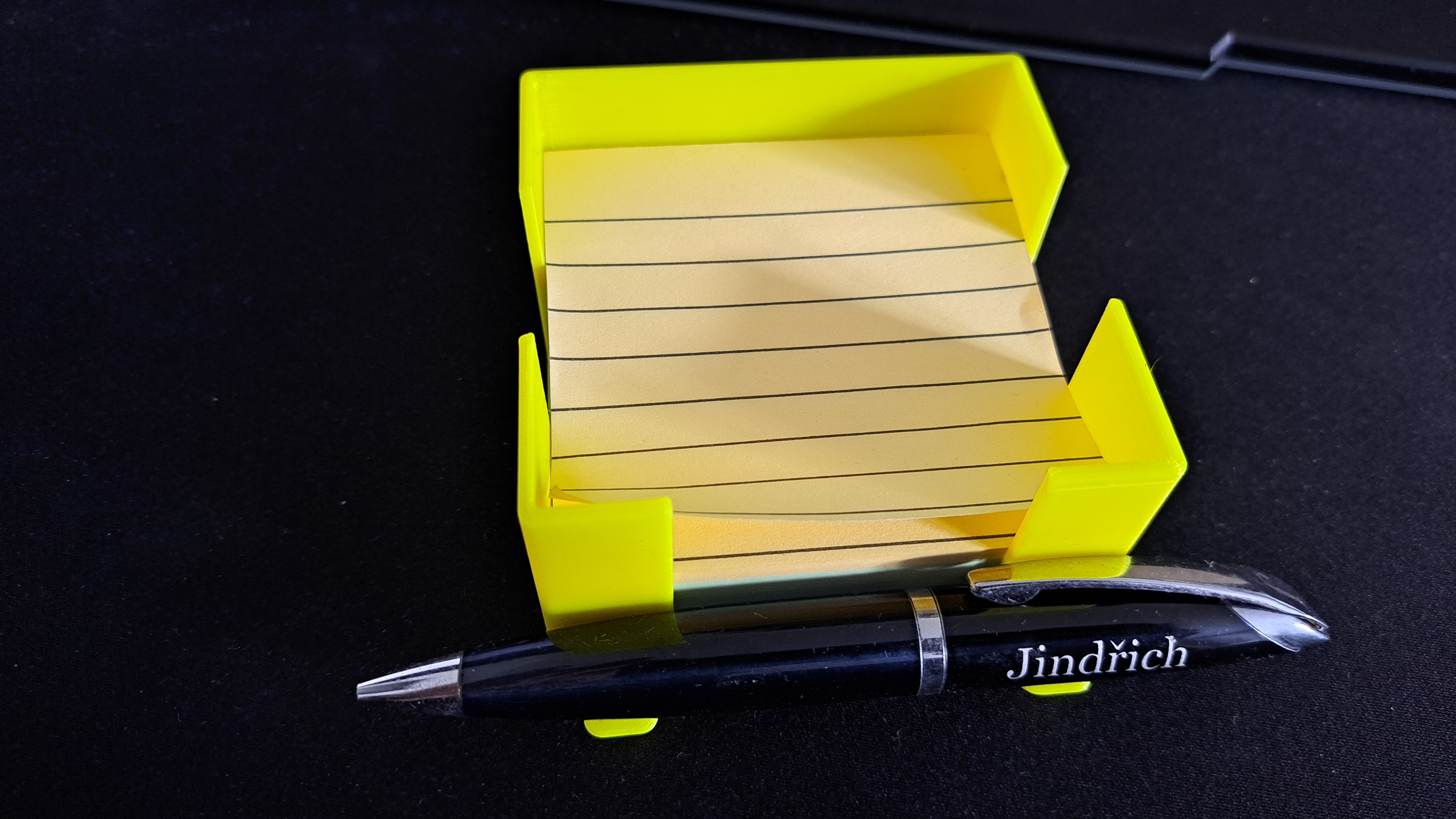 Sticky note holder