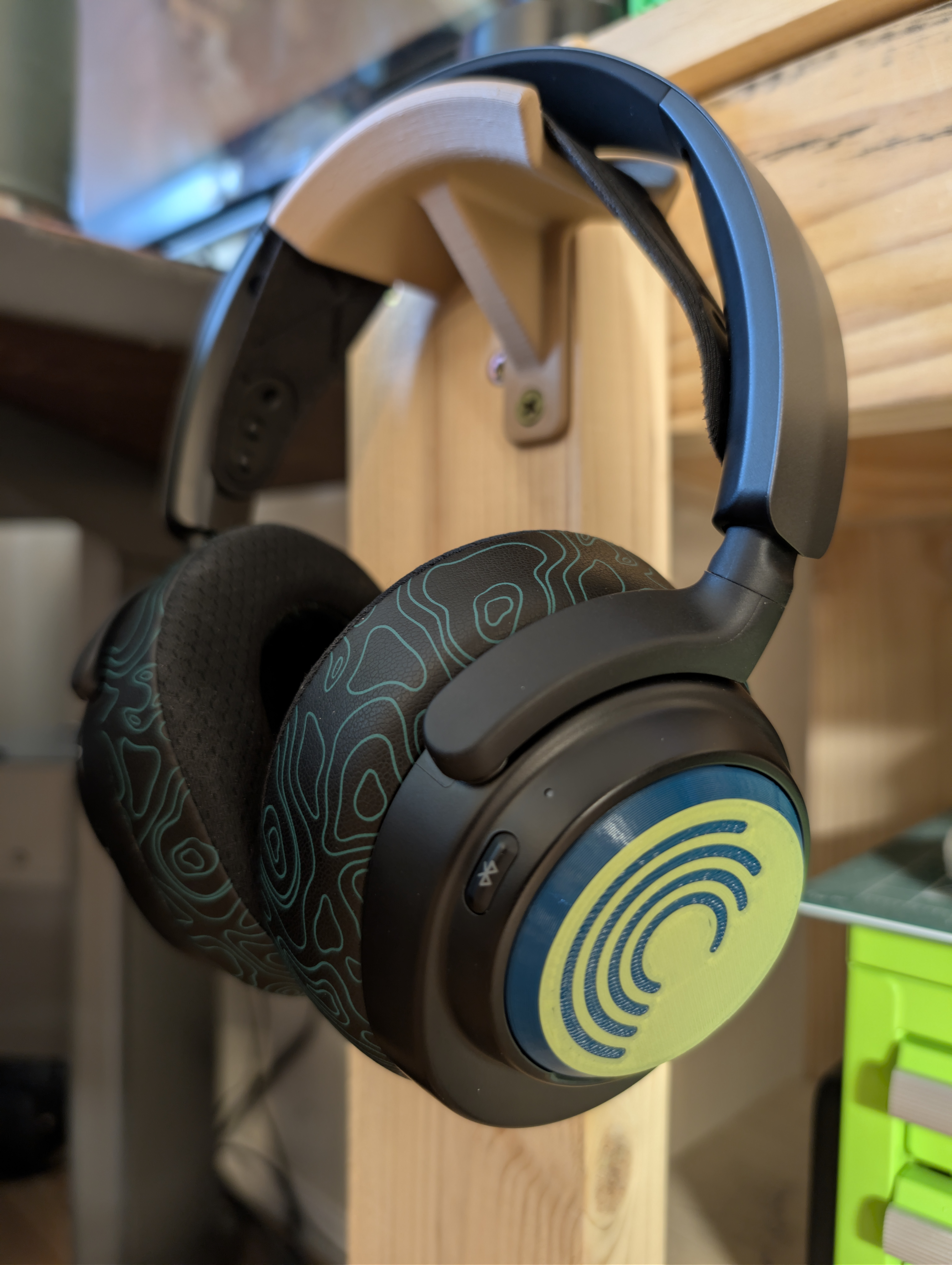 Steelseries Arctis Nova Pro headphones customizable Accent Plates