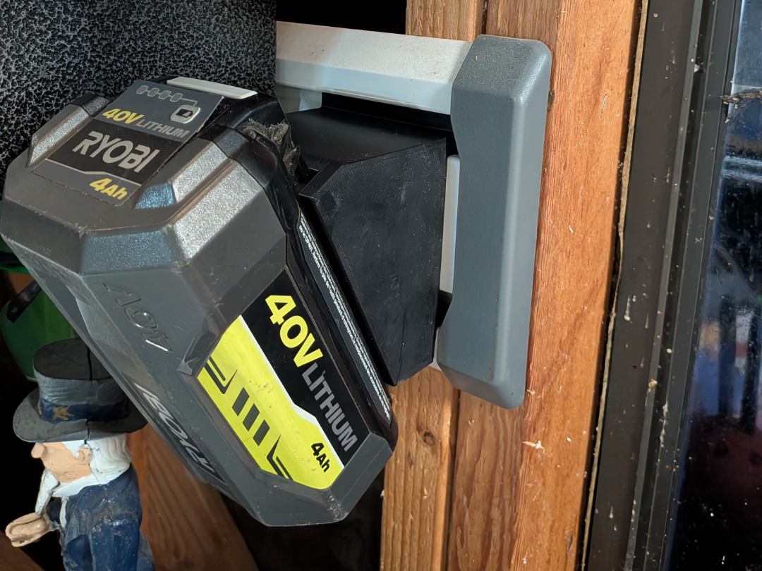 Ryobi battery holder for Gladiator Geartrack