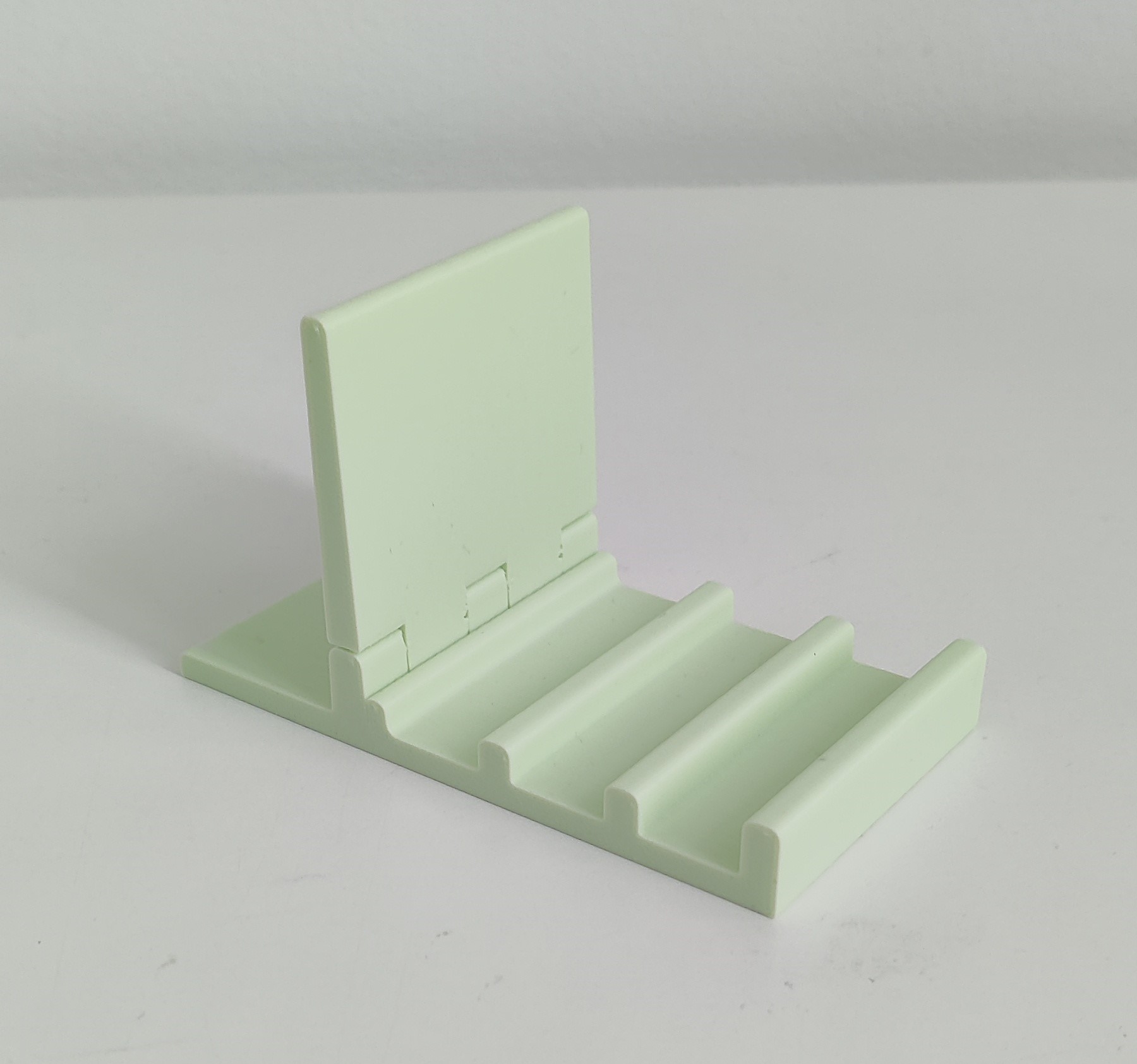 Foldable phone stand