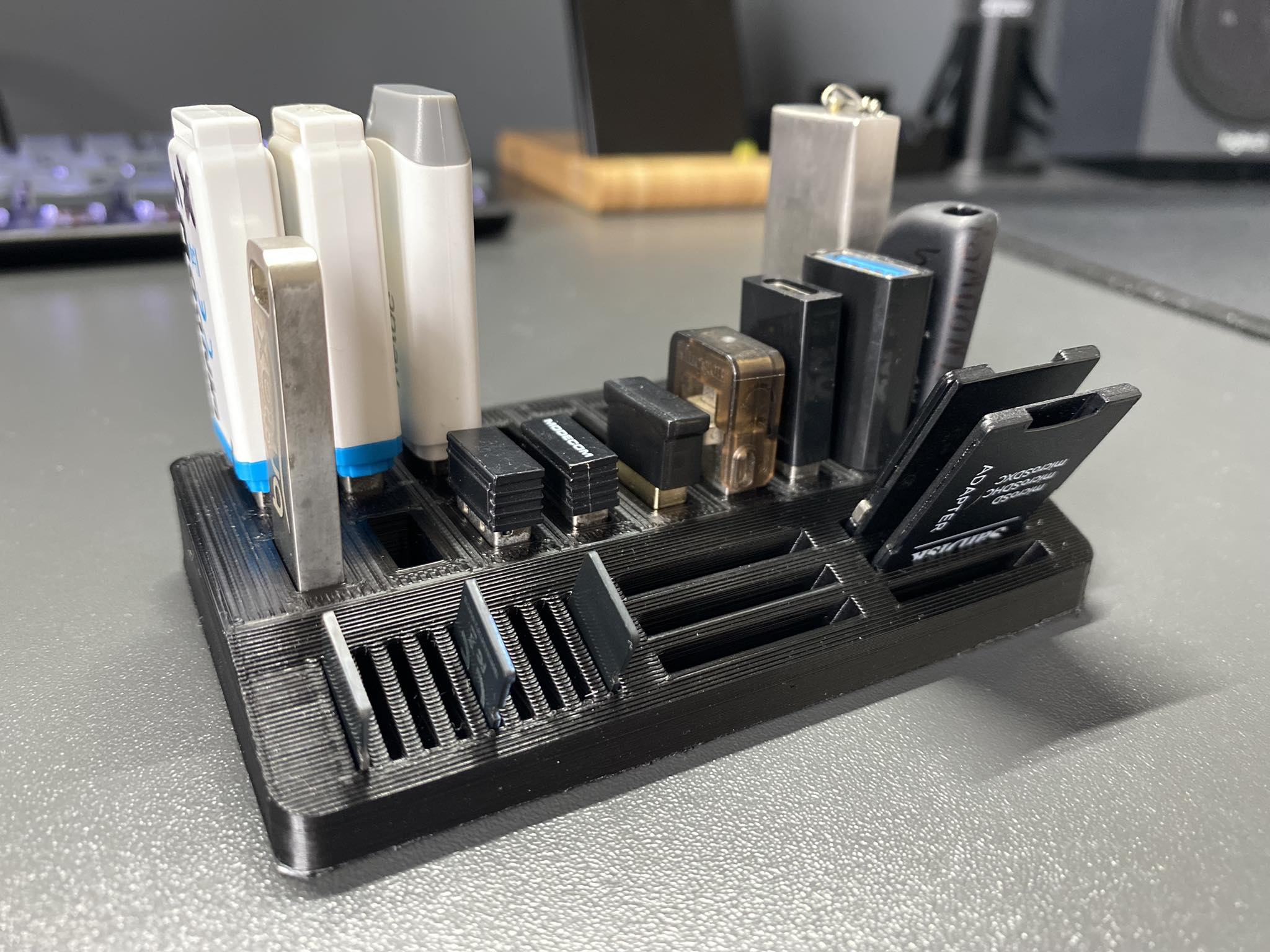 Miniatura 5 do modelo 3D USB holder ULTIMATE PACK