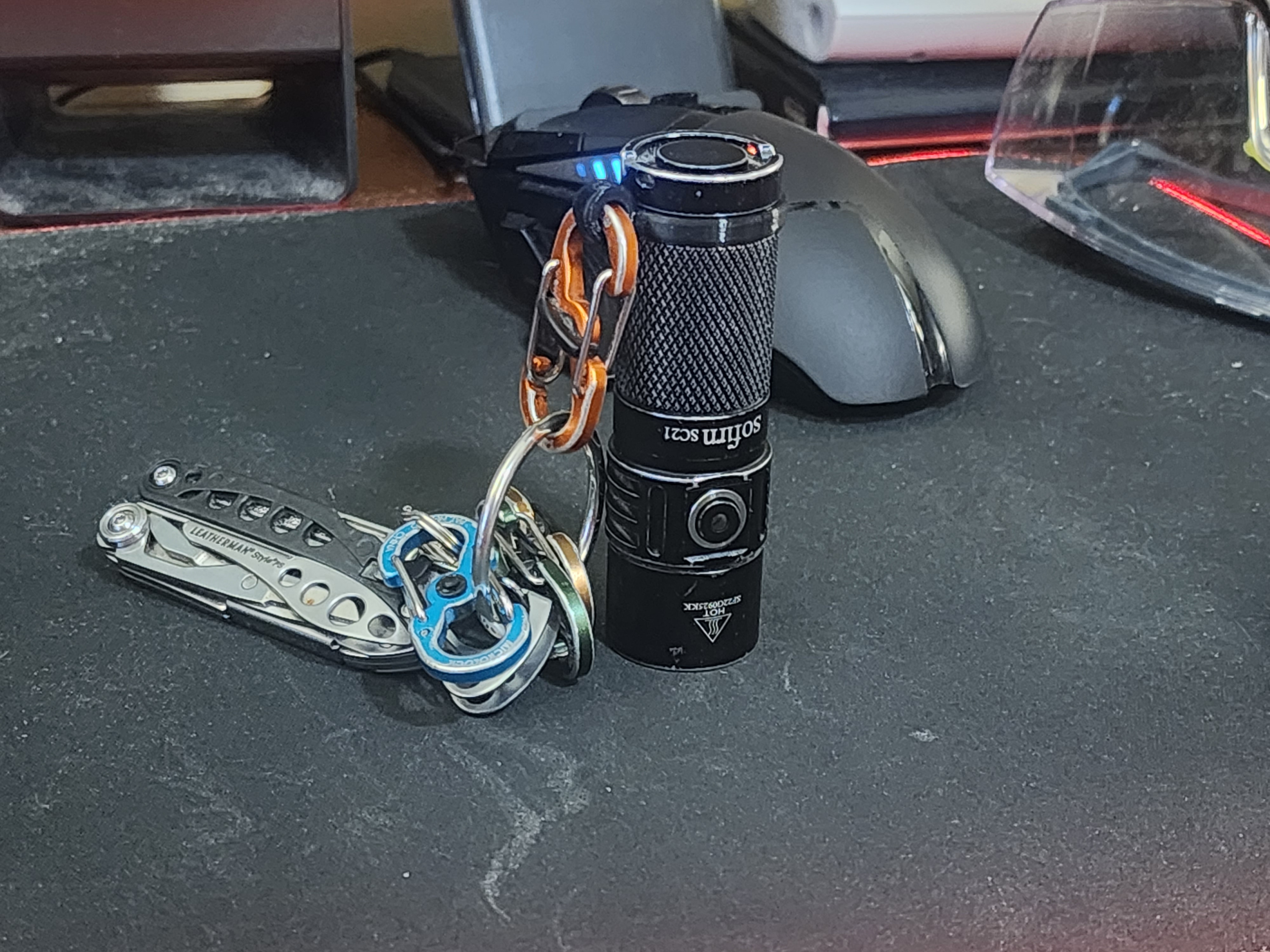 Miniatura 2 do modelo 3D Flashlight Keychain/Lanyard Loop for Sofirn SC21 (Pro)