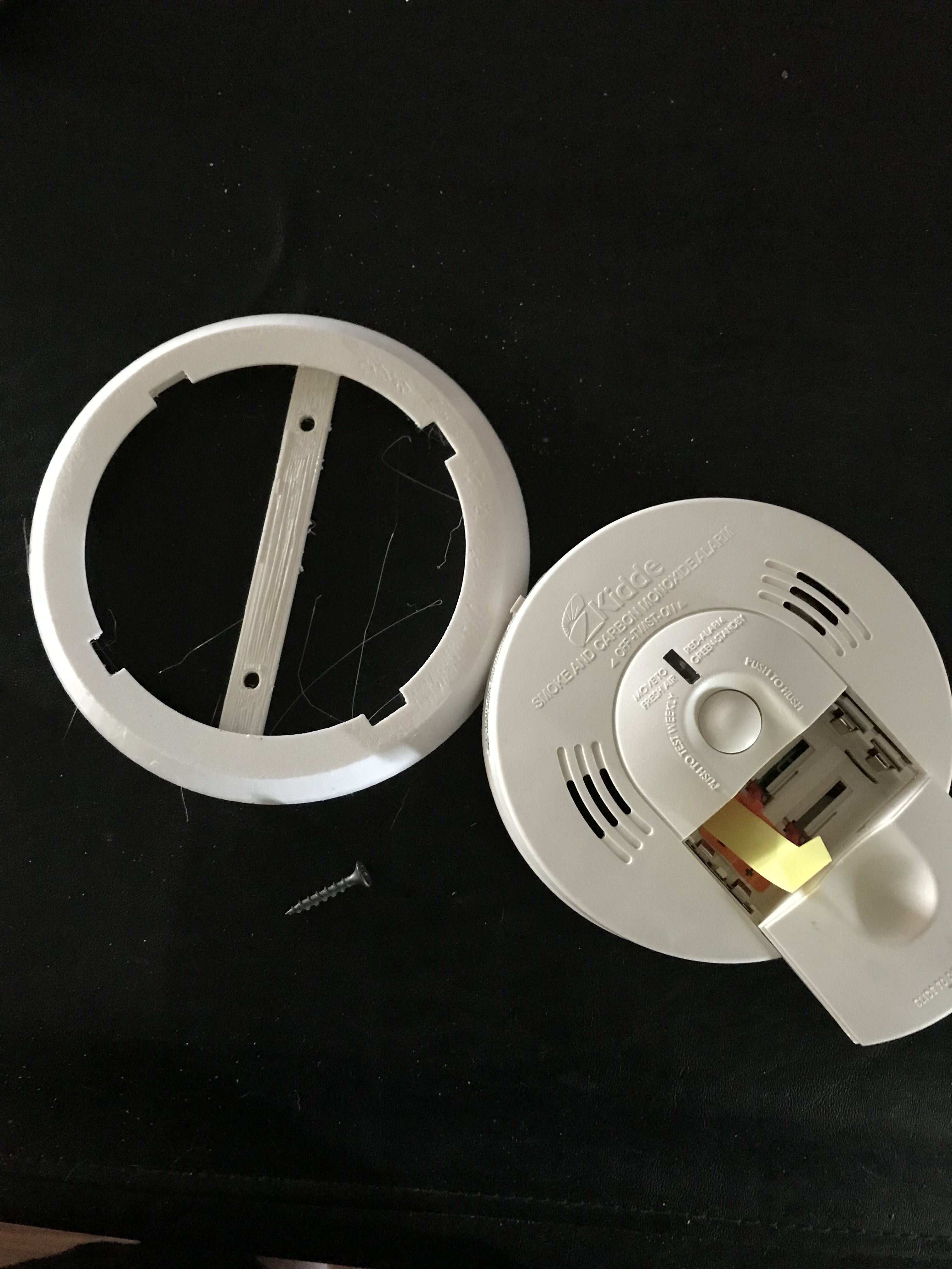 Kidde Smoke/Carbon monoxide alarm mounting bracket KN-COSM-BA