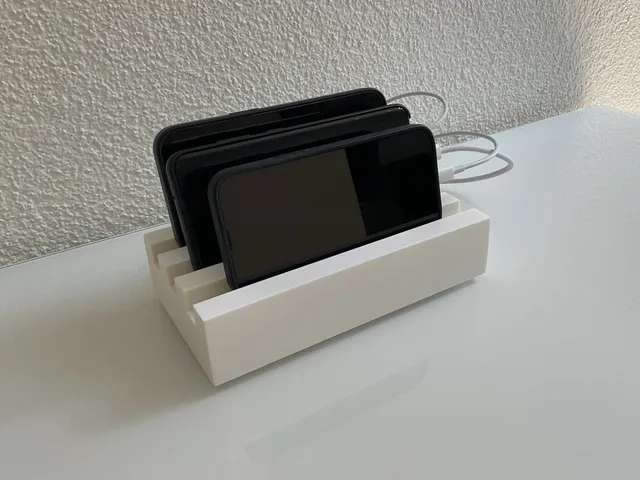 Grooved three phone charge stand/dock for Anker PowerPort Atom III