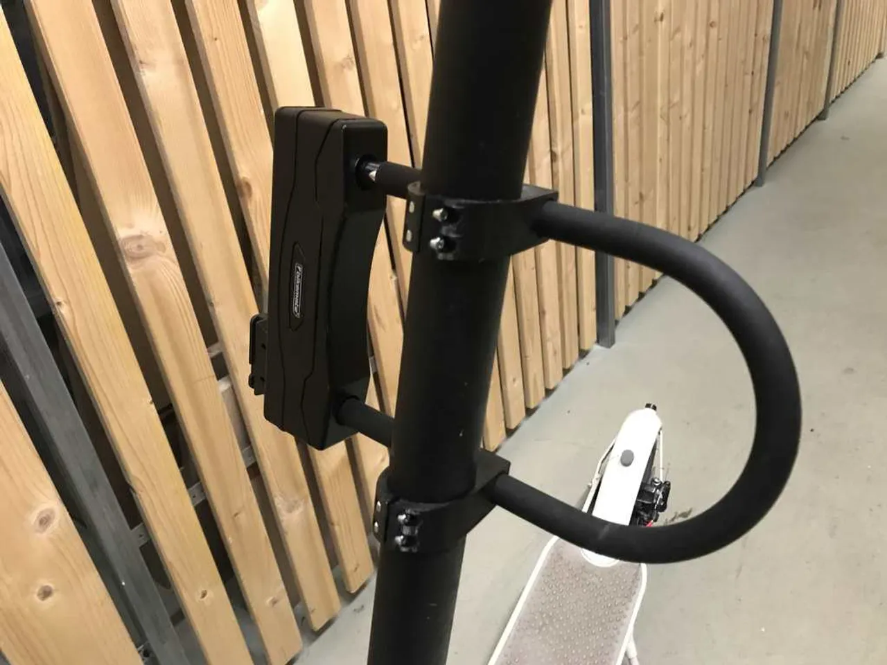 U-Lock Mount Xiaomi Scooter / Pro by Christoph | Download STL | Printables.com