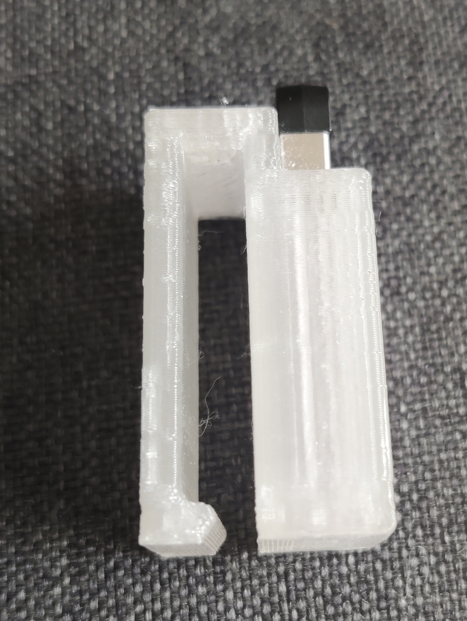 Parametric pendrive beltclip — thumbnail 2