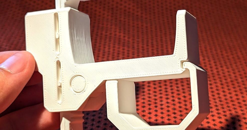 PrintInPlace Power Strip Holder (EU) by Marmoset Threat Download